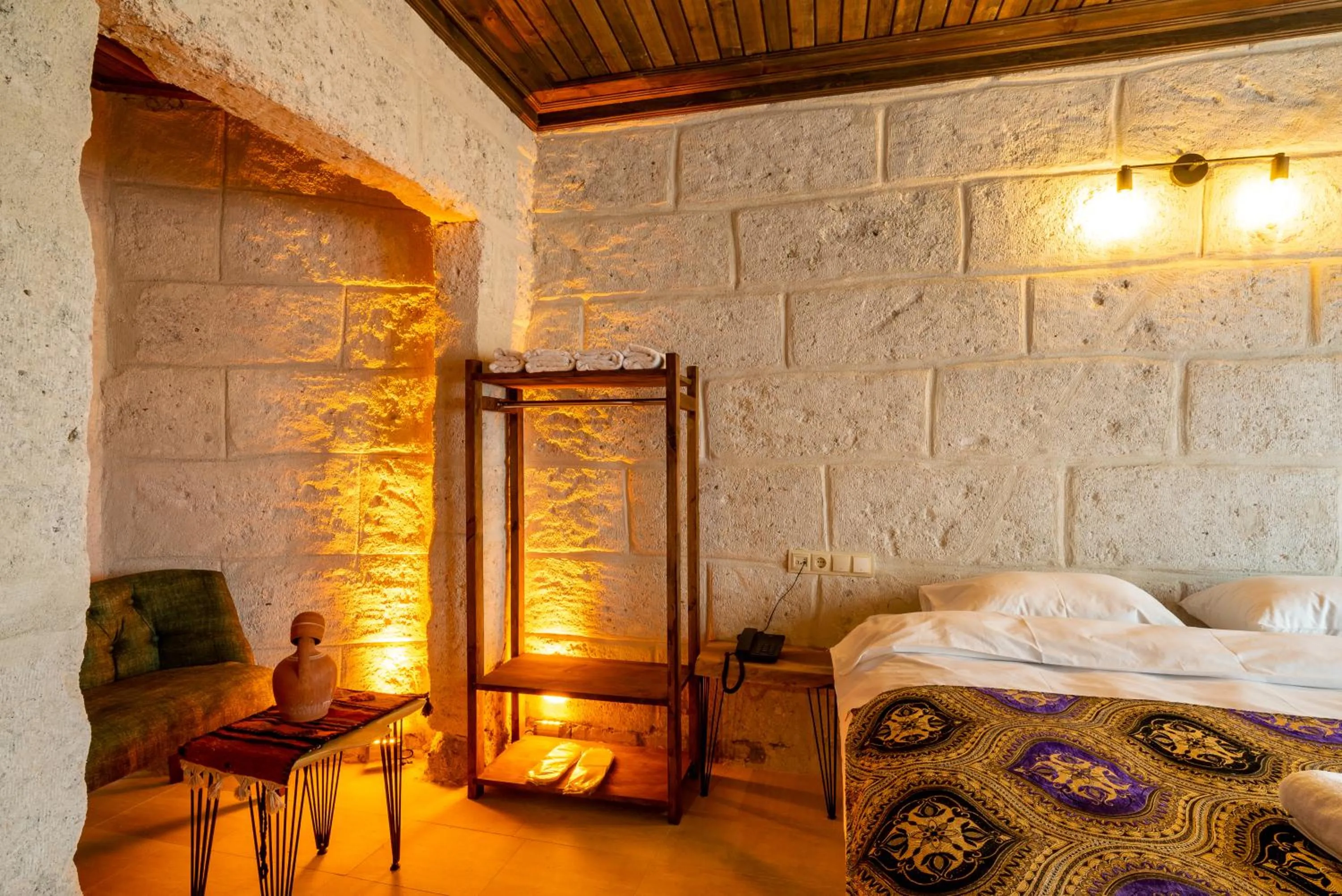 Seating area, Bed in Cappadocia Snora Cave