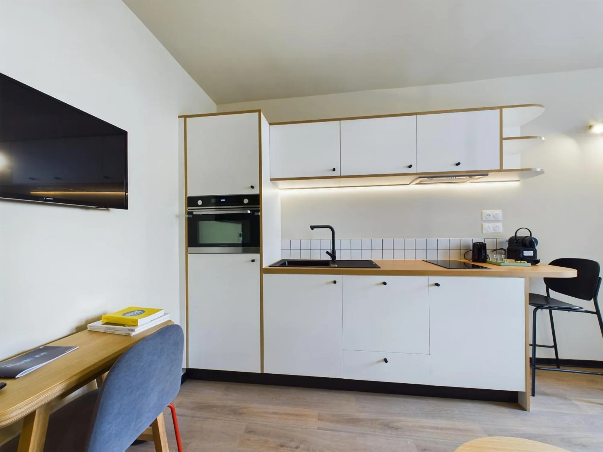 Kitchen or kitchenette in Hife Gentilly Paris Sud Porte d'Italie