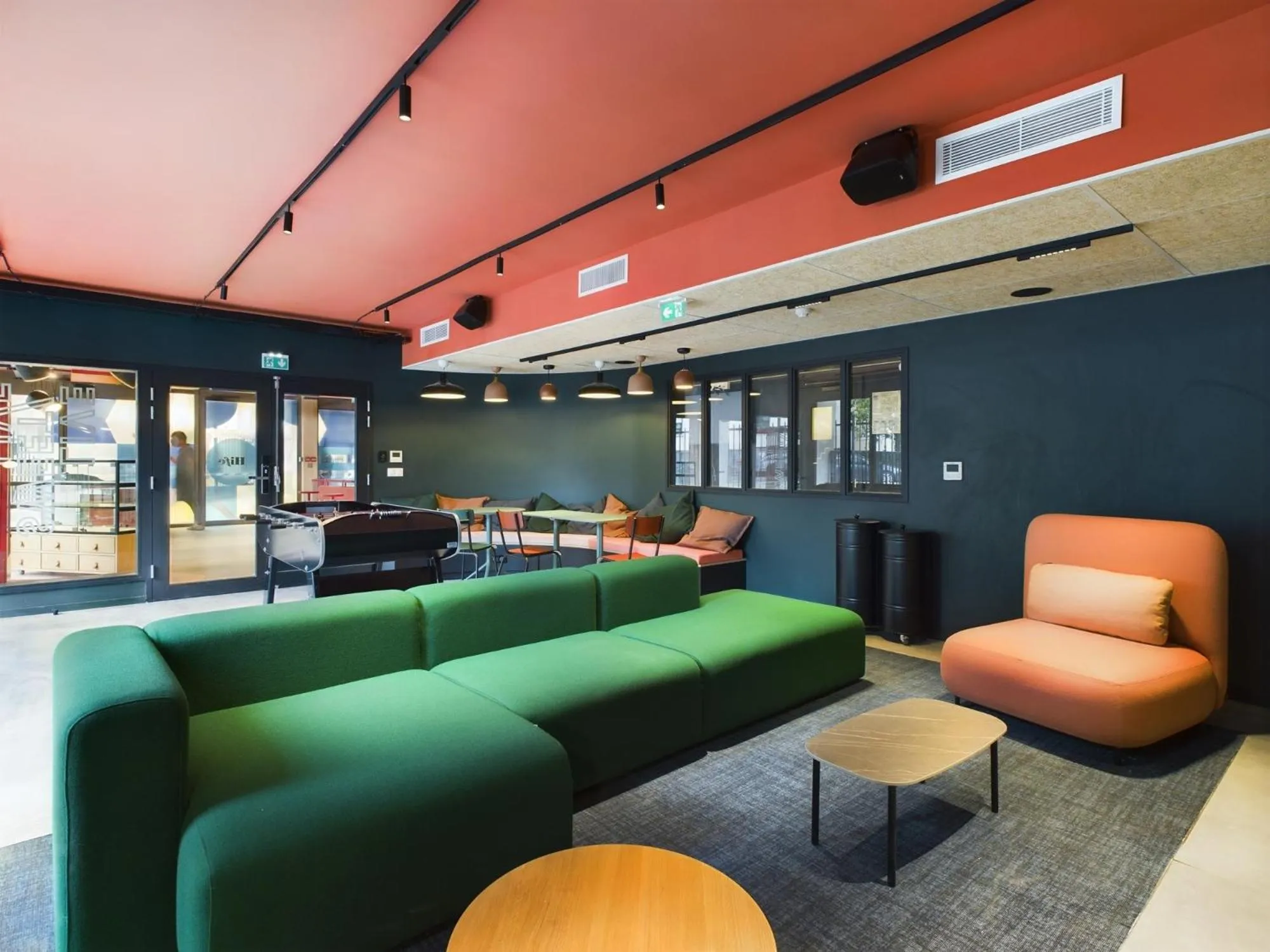 Communal lounge/ TV room in Hife Gentilly Paris Sud Porte d'Italie