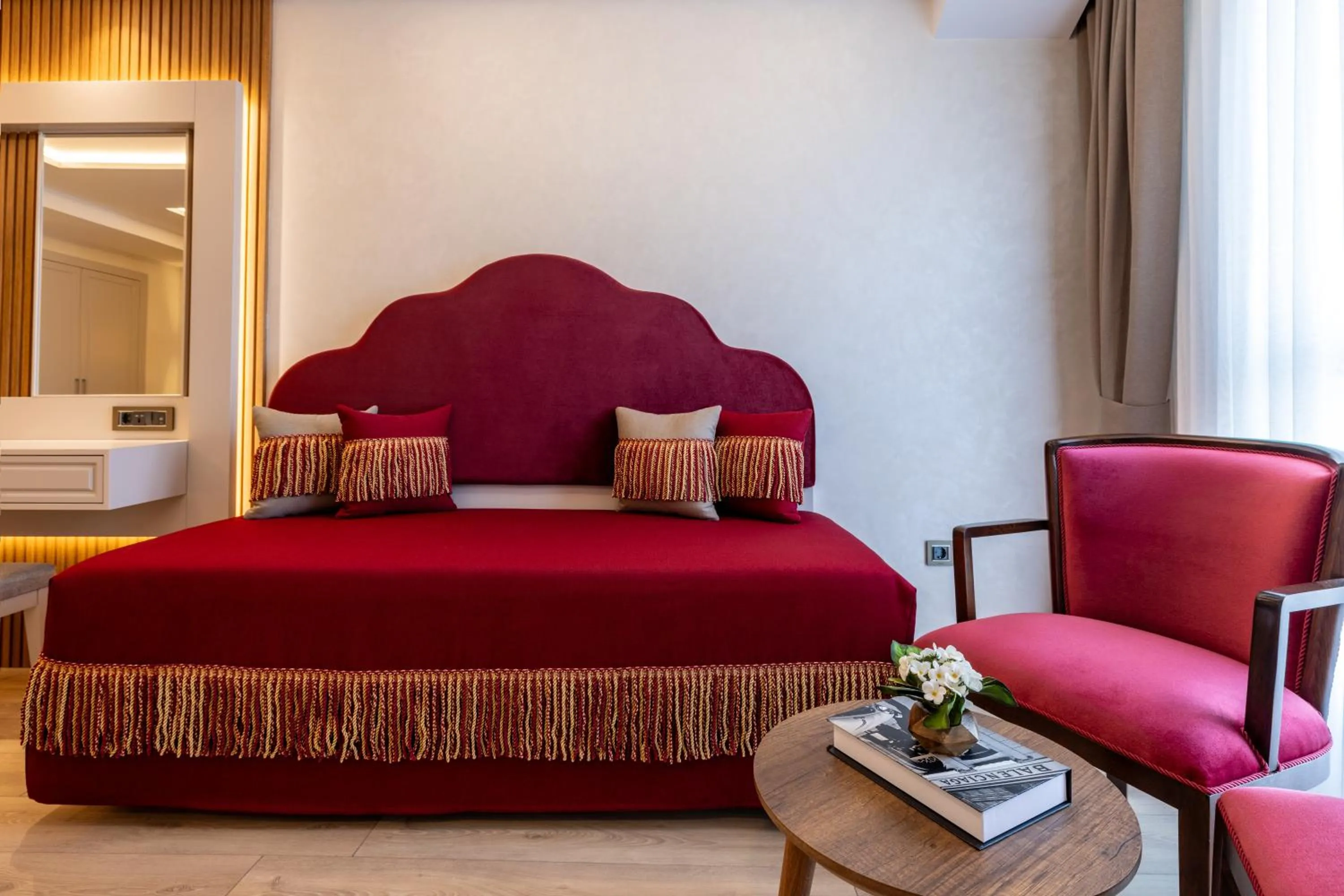 Bed in Carina Gold Hotel And Restaurant