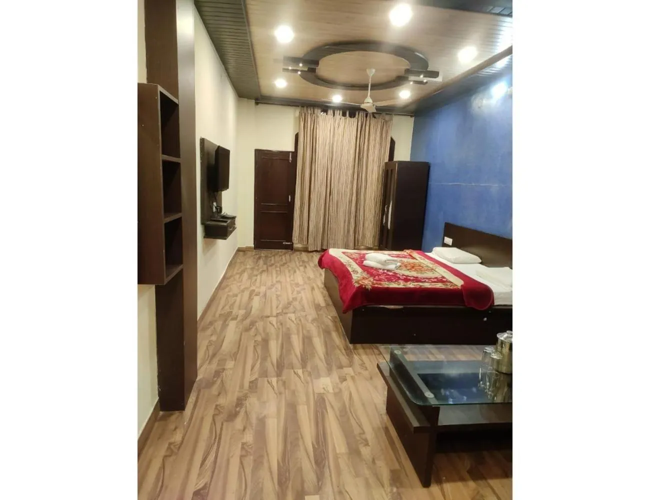 Bed in Shining Star Resort, Khajjiar