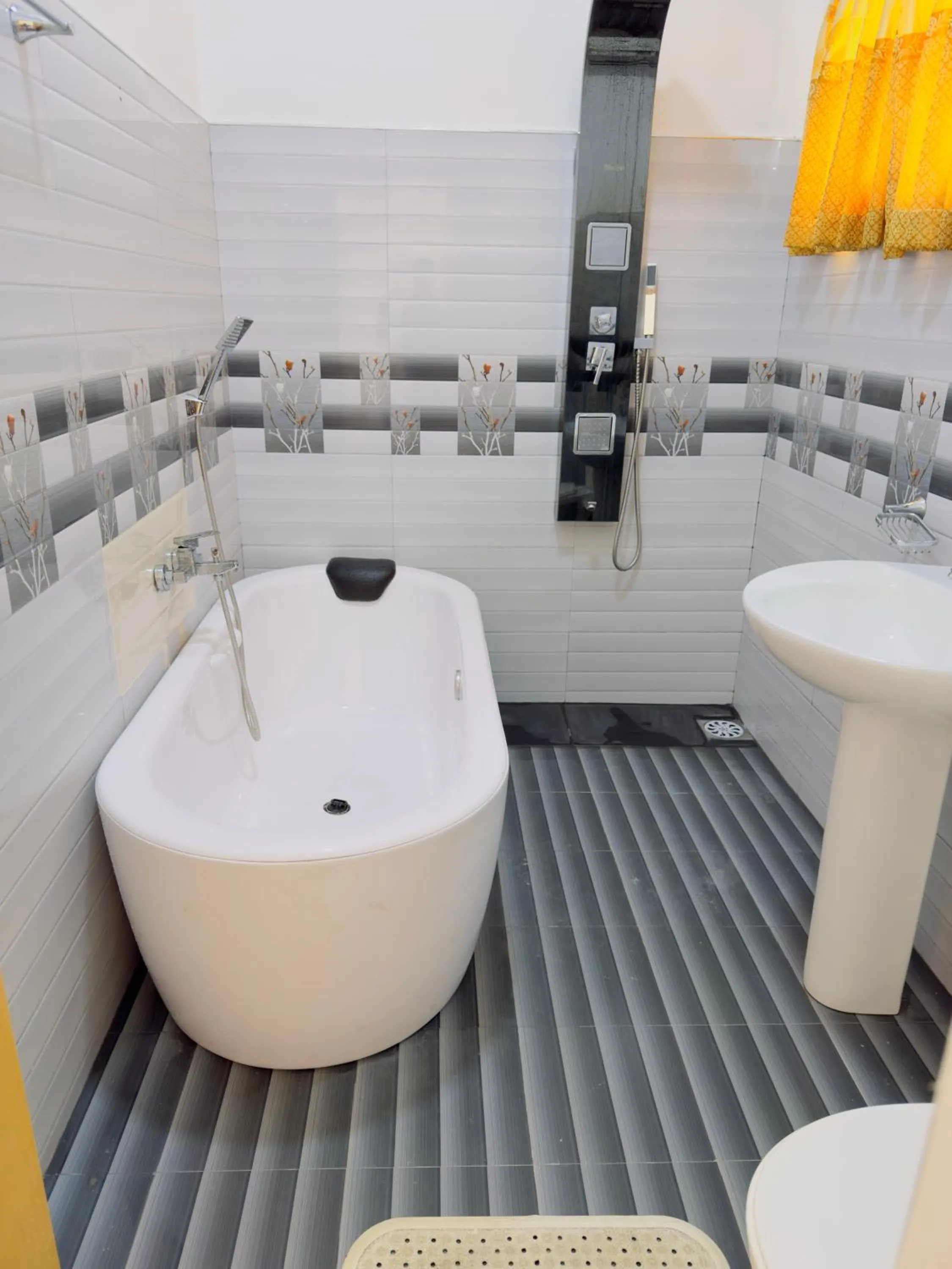 Toilet in Holiday Homes Guest Inn - Ella