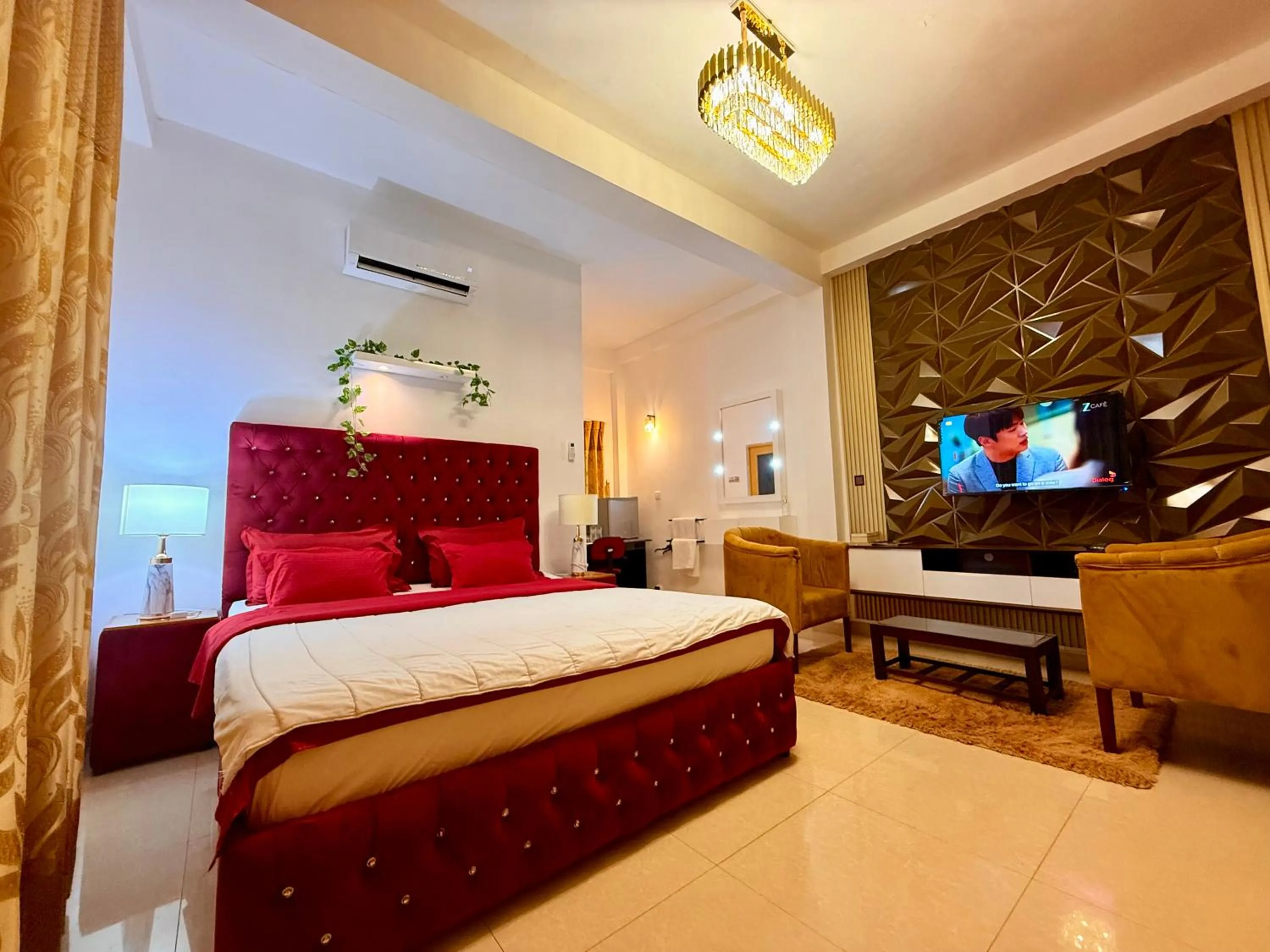 TV and multimedia, Bed in Holiday Homes Guest Inn - Ella