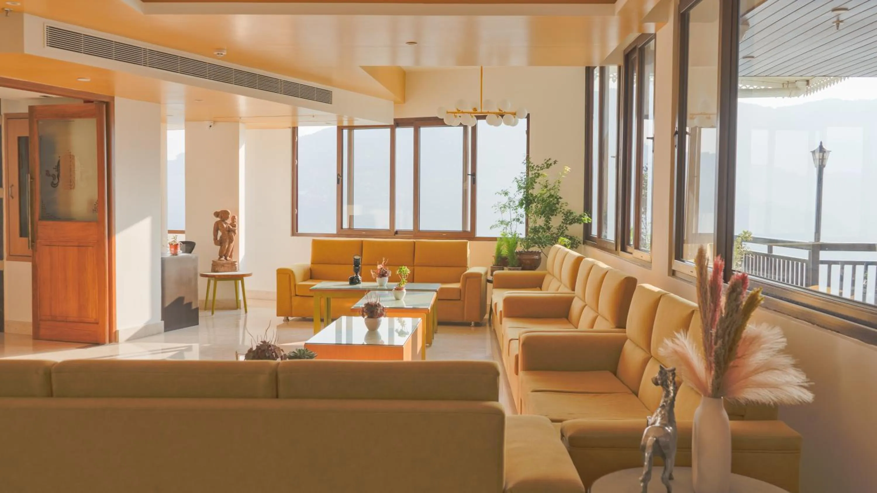 Lobby or reception in Days Inn by Wyndham Gangtok Tadong