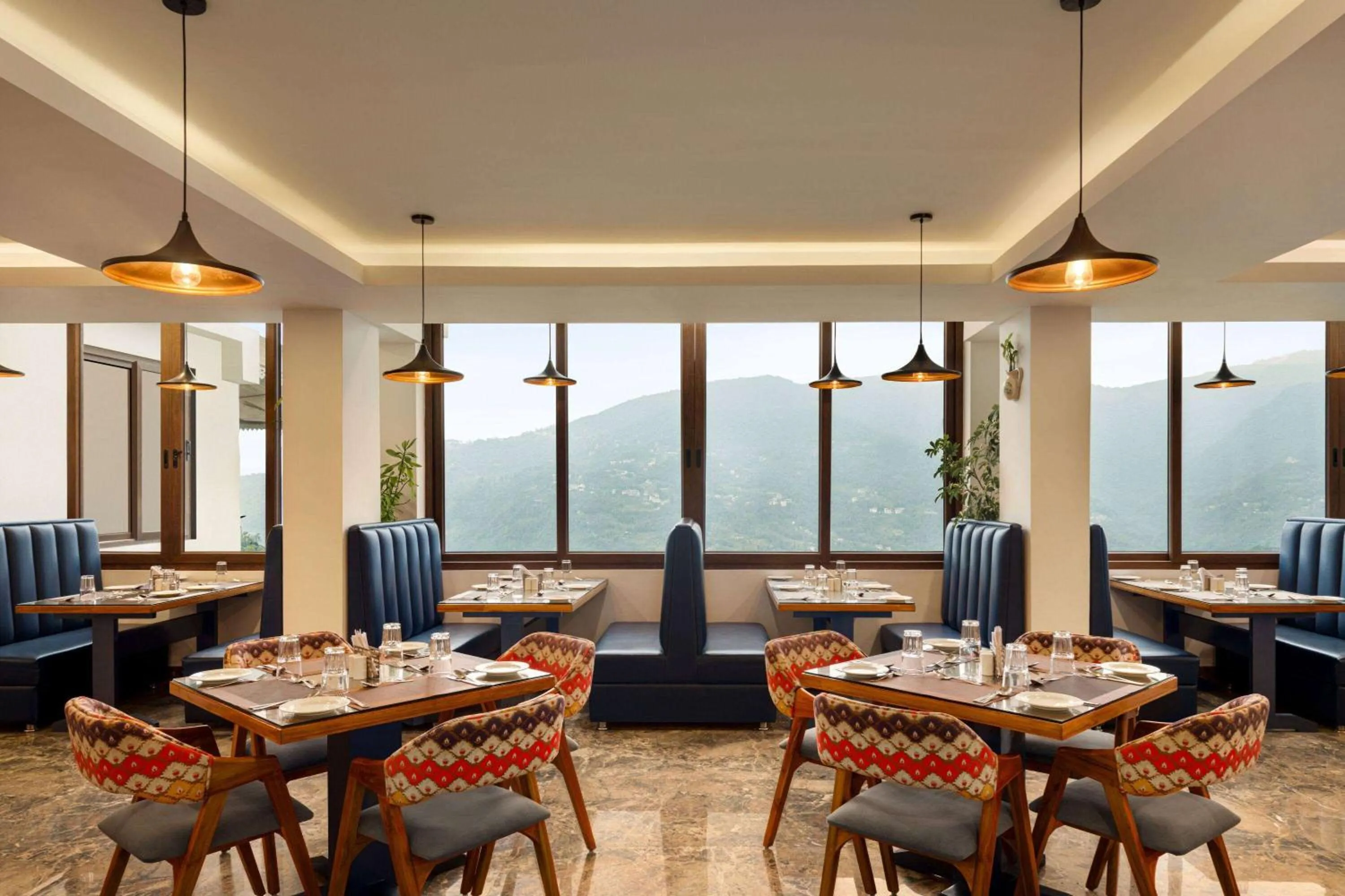 Restaurant/places to eat in Days Inn by Wyndham Gangtok Tadong