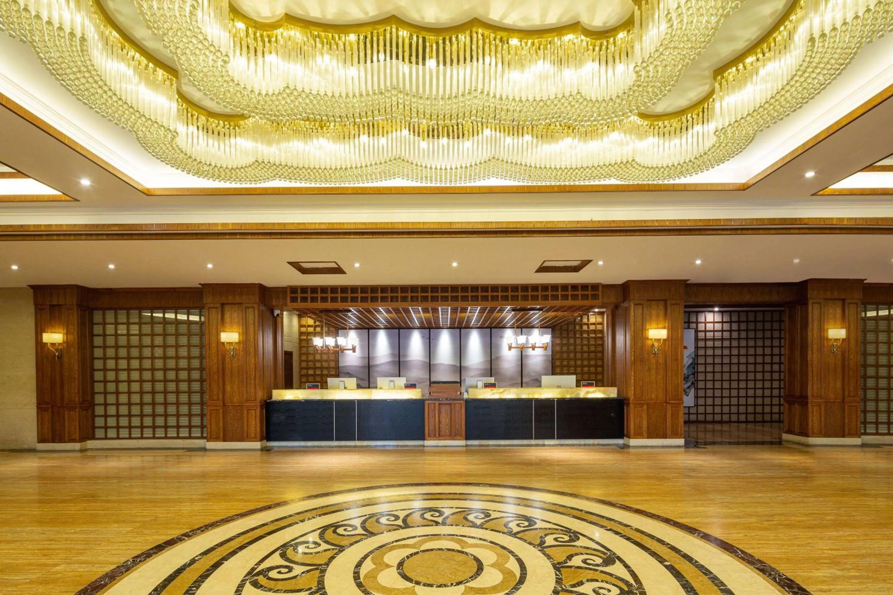 Lobby or reception, Lobby/Reception in Days Hotel by Wyndham Dali High-speed Railway Station