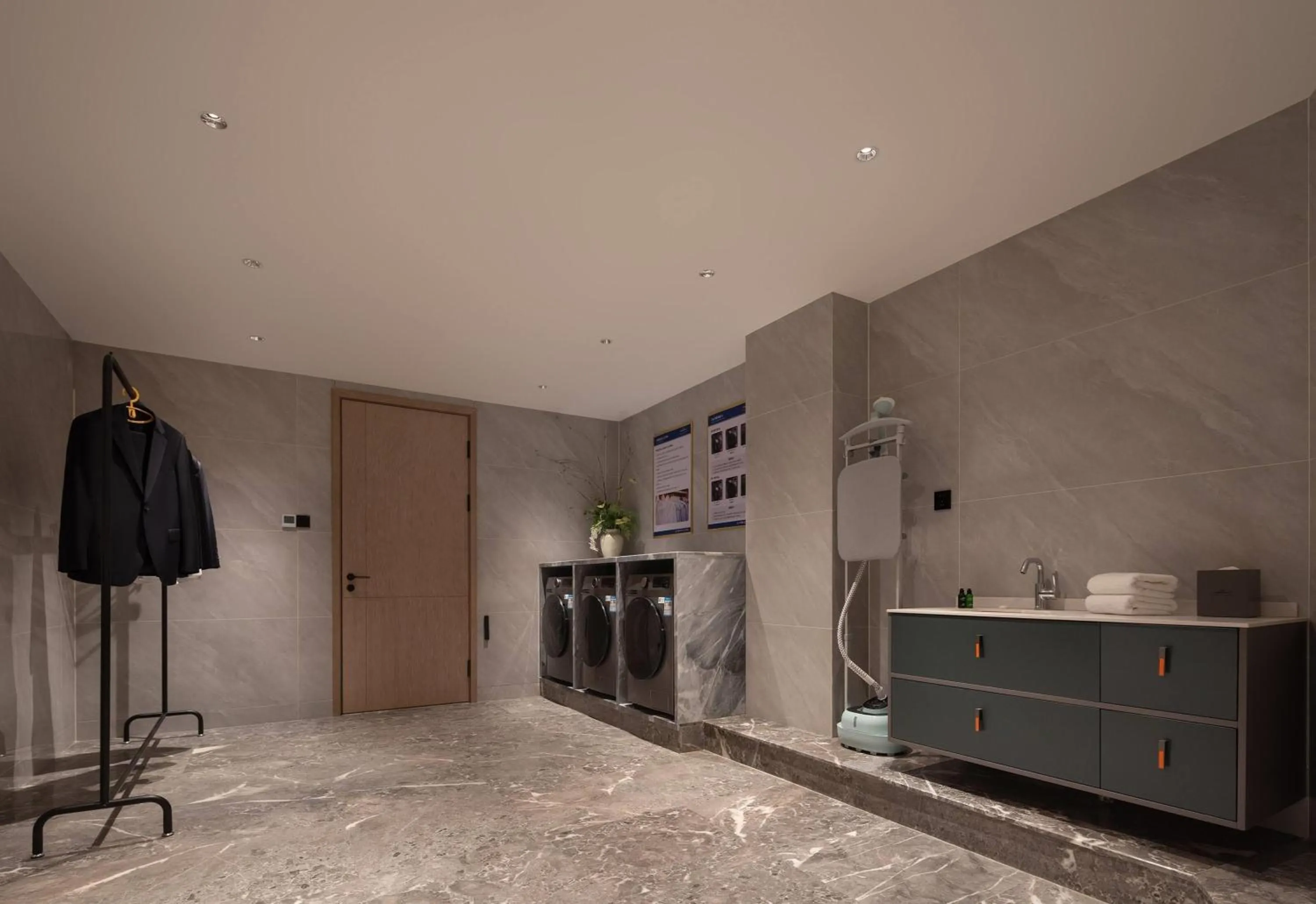 On site in Howard Johnson Airport Hotel Changsha