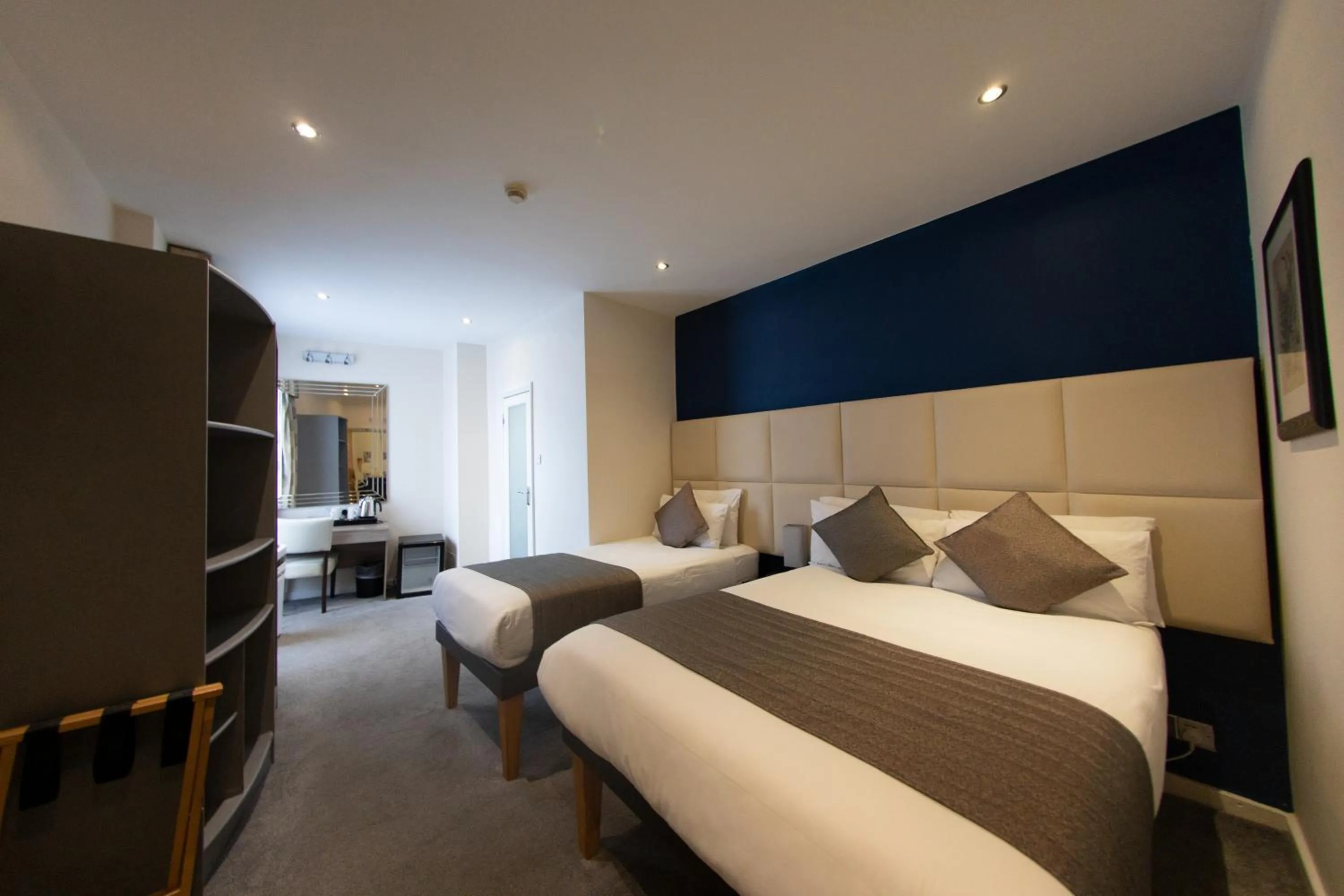 Bed in Duke Of Leinster Hotel