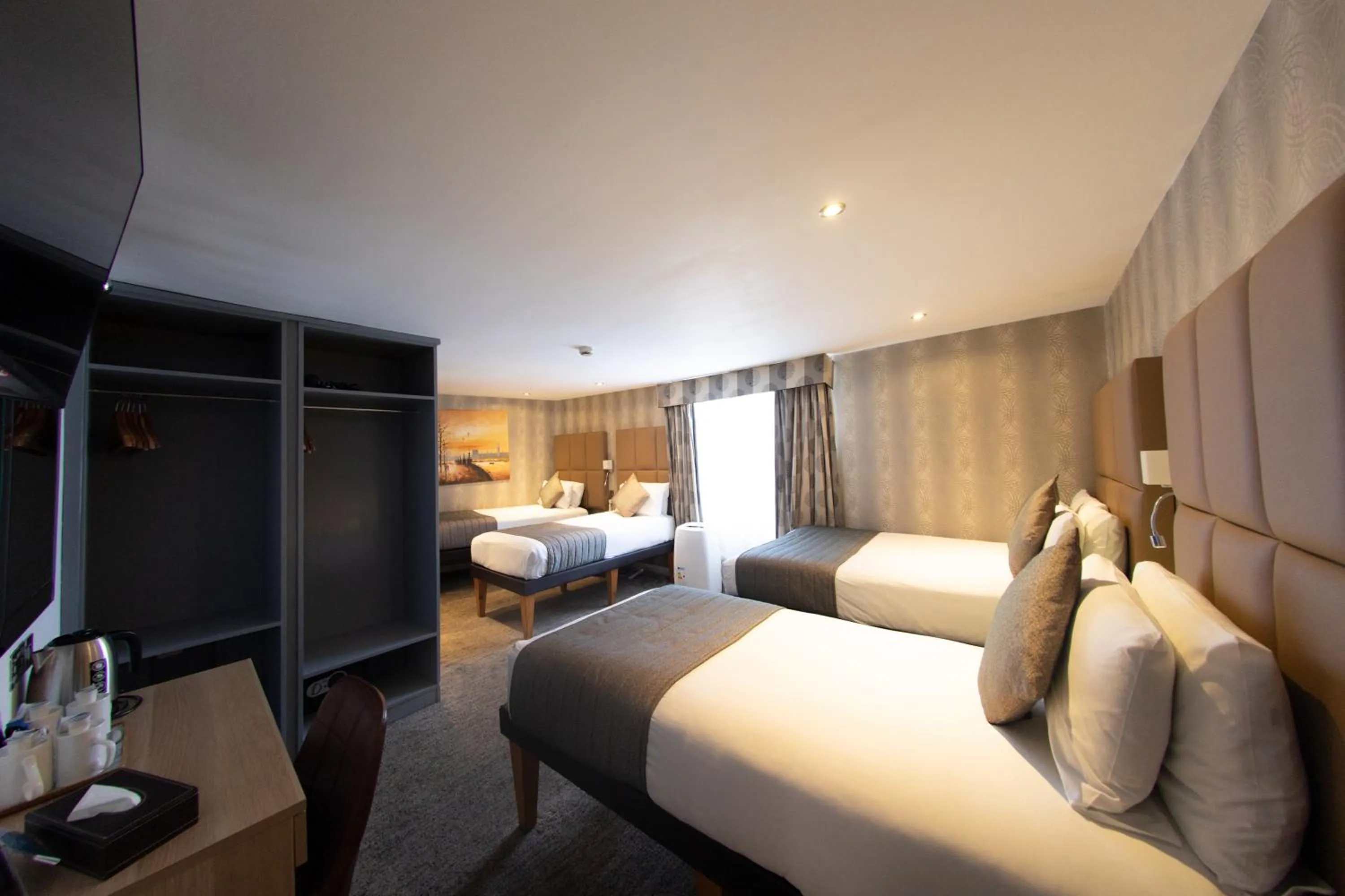 TV and multimedia, Bed in Duke Of Leinster Hotel