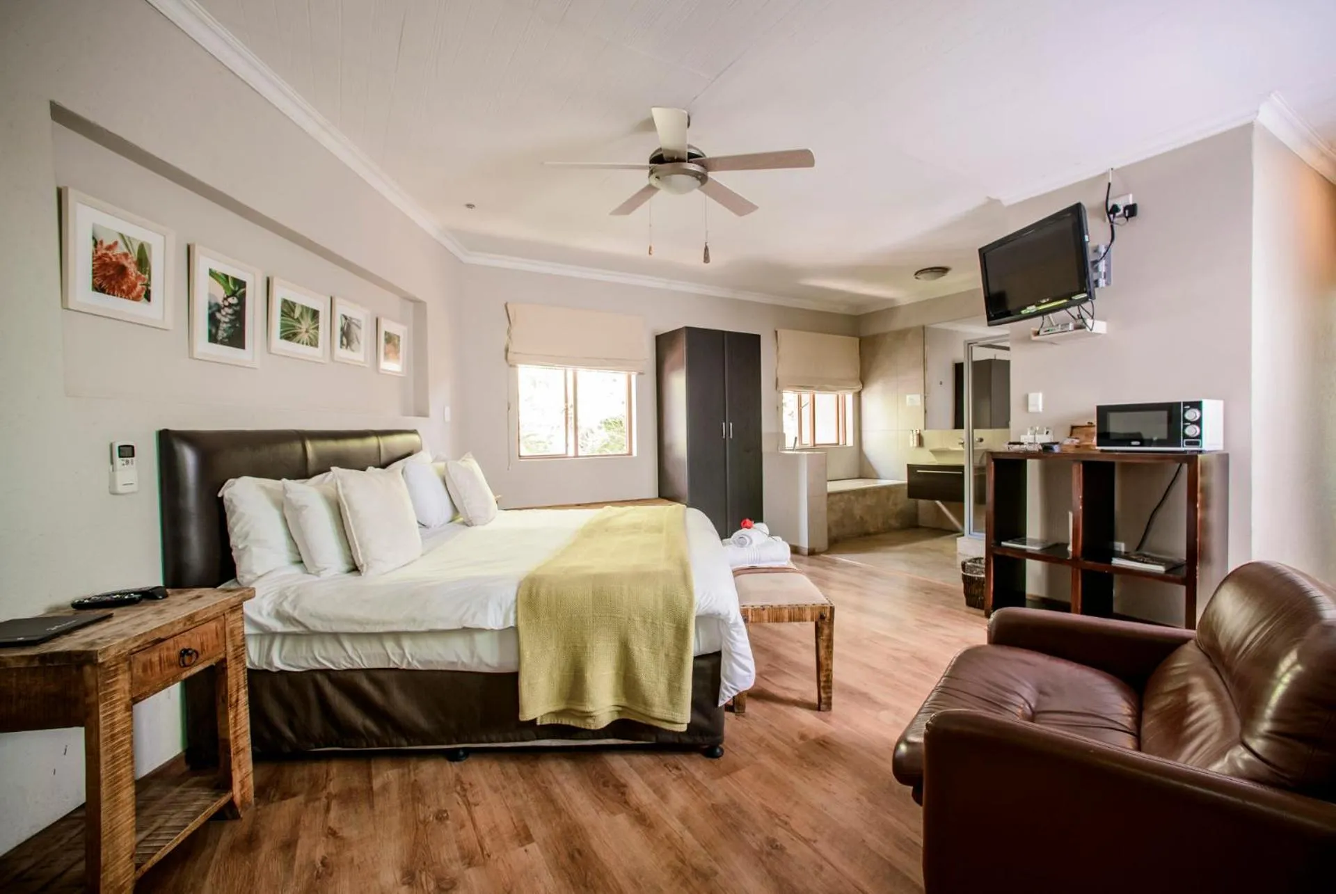 Bed in Zebrina Guest House