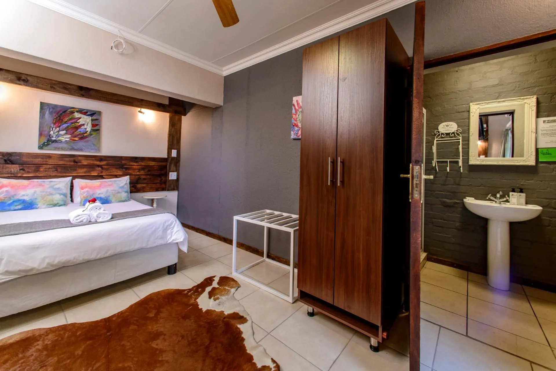 Bed in Zebrina Guest House