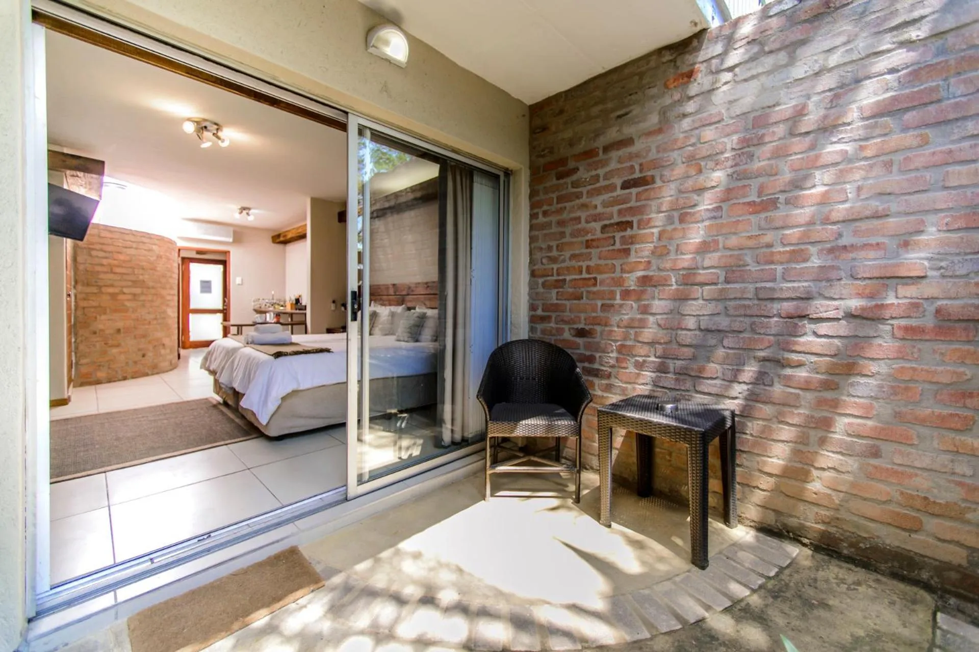 Bed in Zebrina Guest House