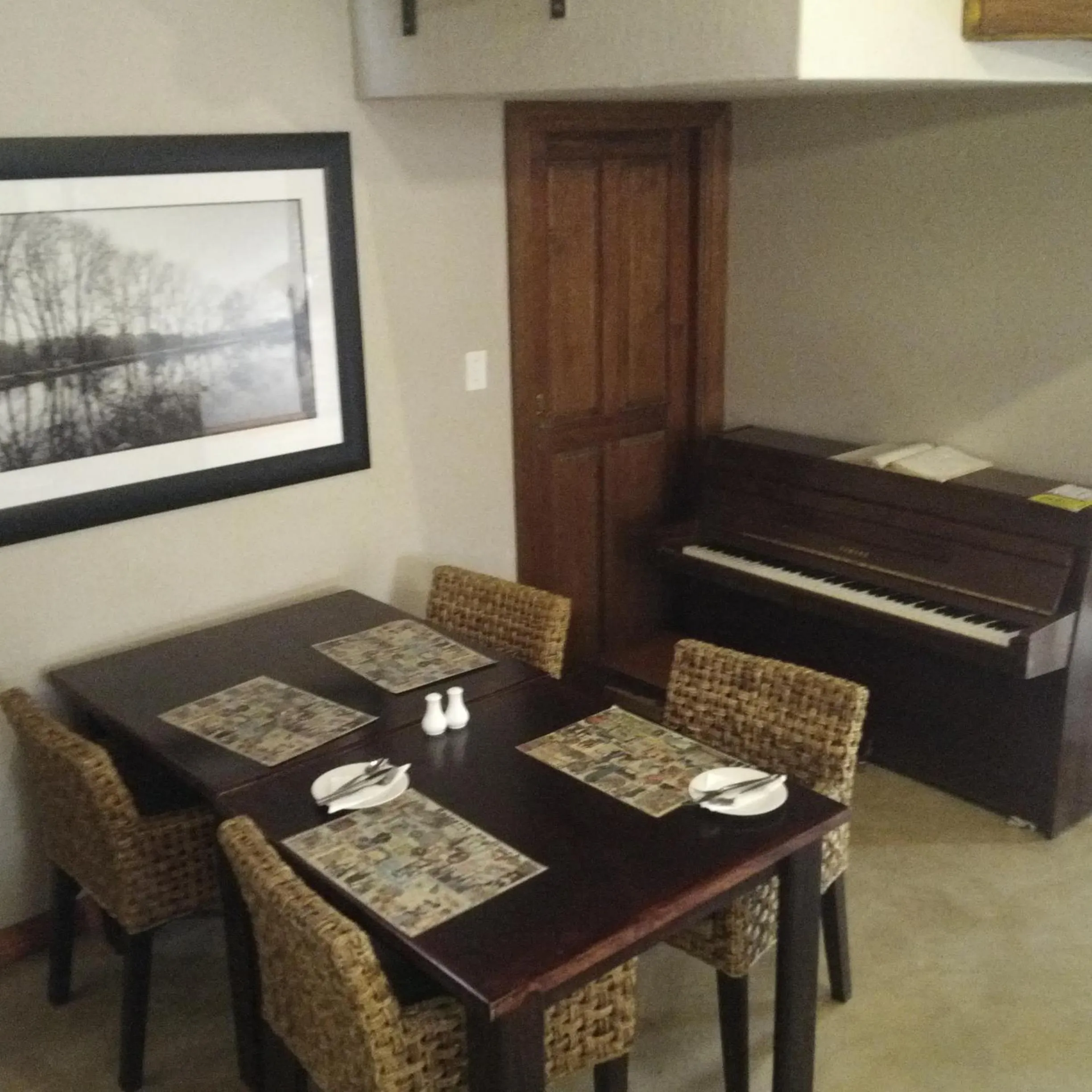 Restaurant/places to eat in Zebrina Guest House