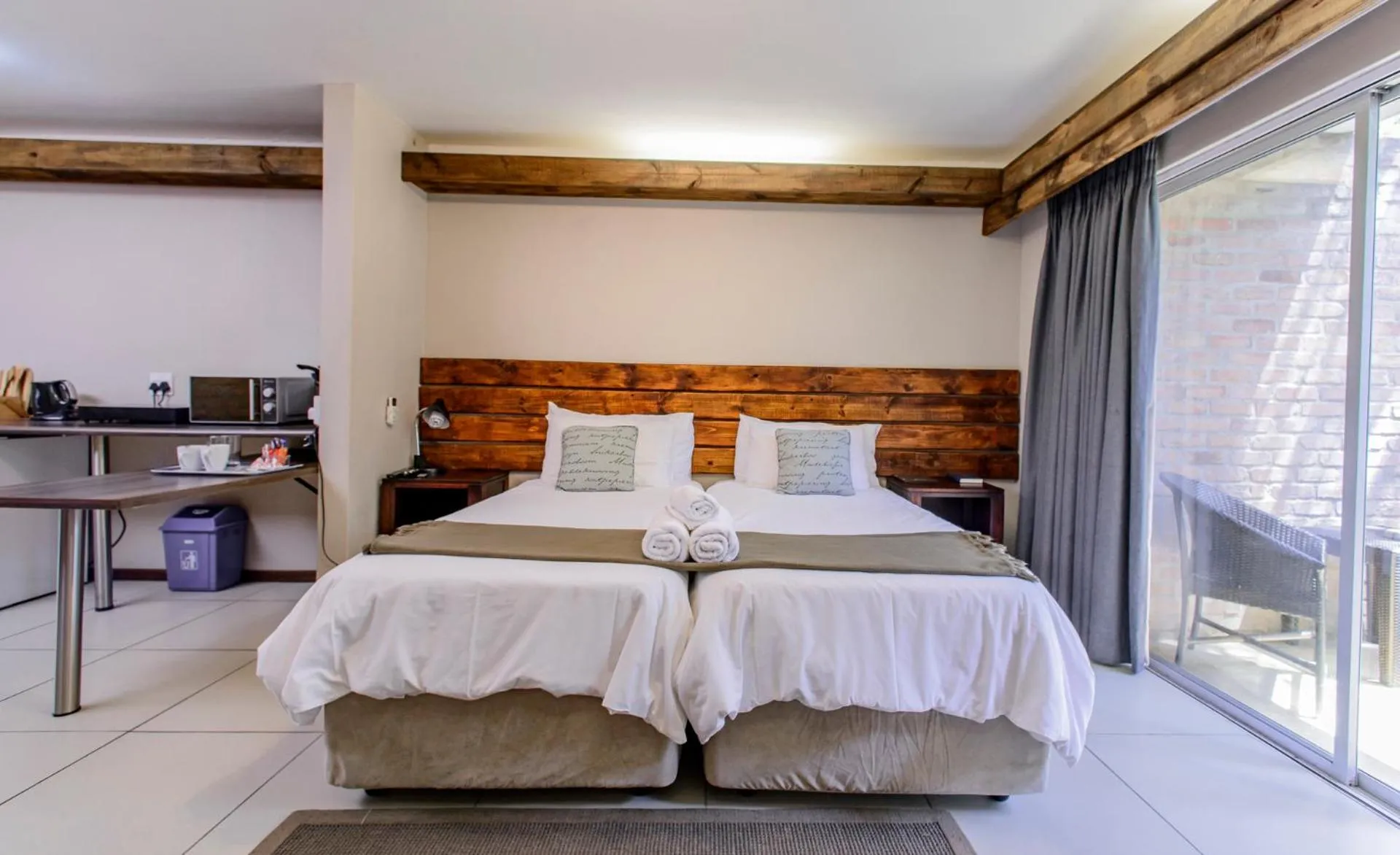 Bed in Zebrina Guest House