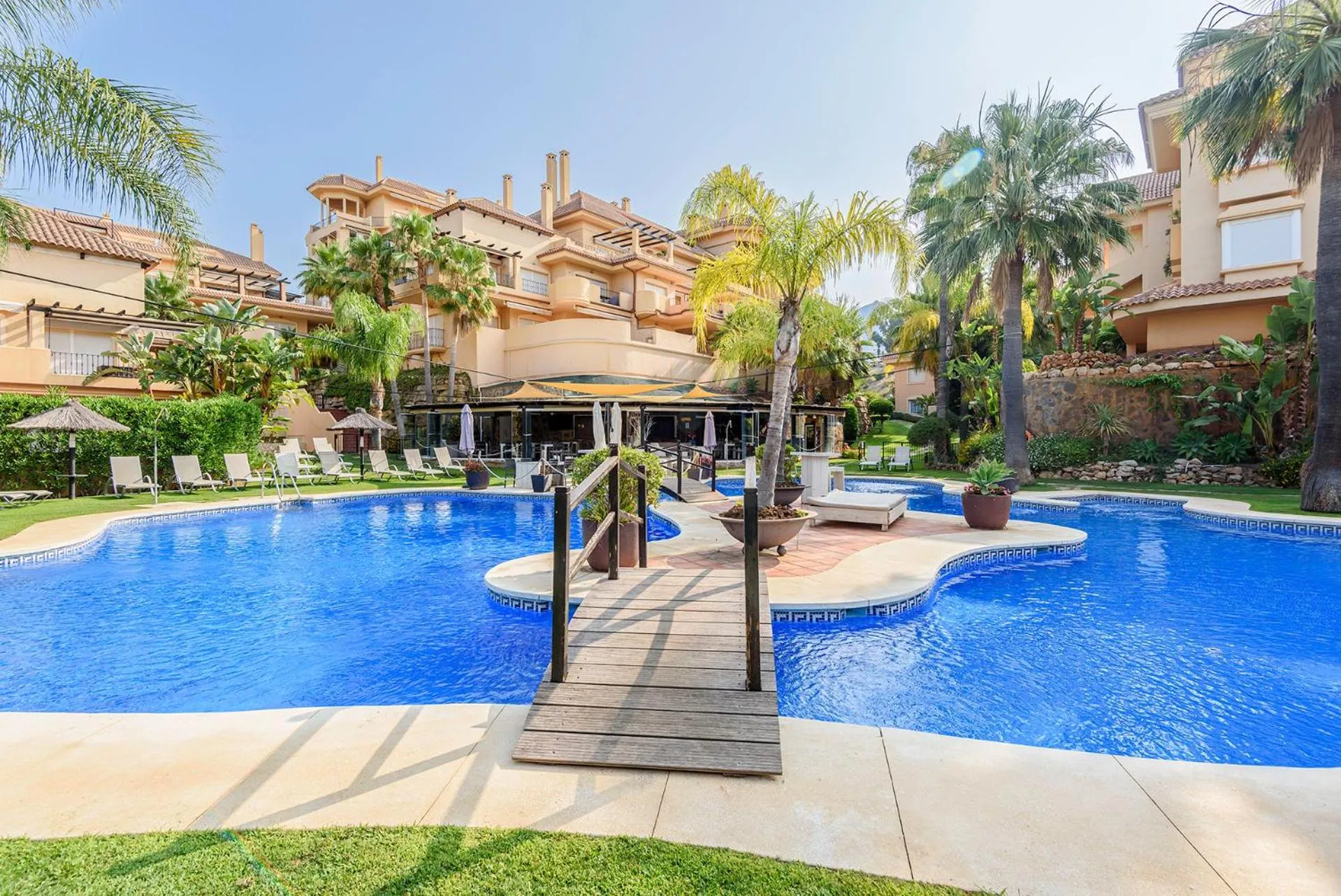 Swimming pool in Alcam Aloha Deluxe 42