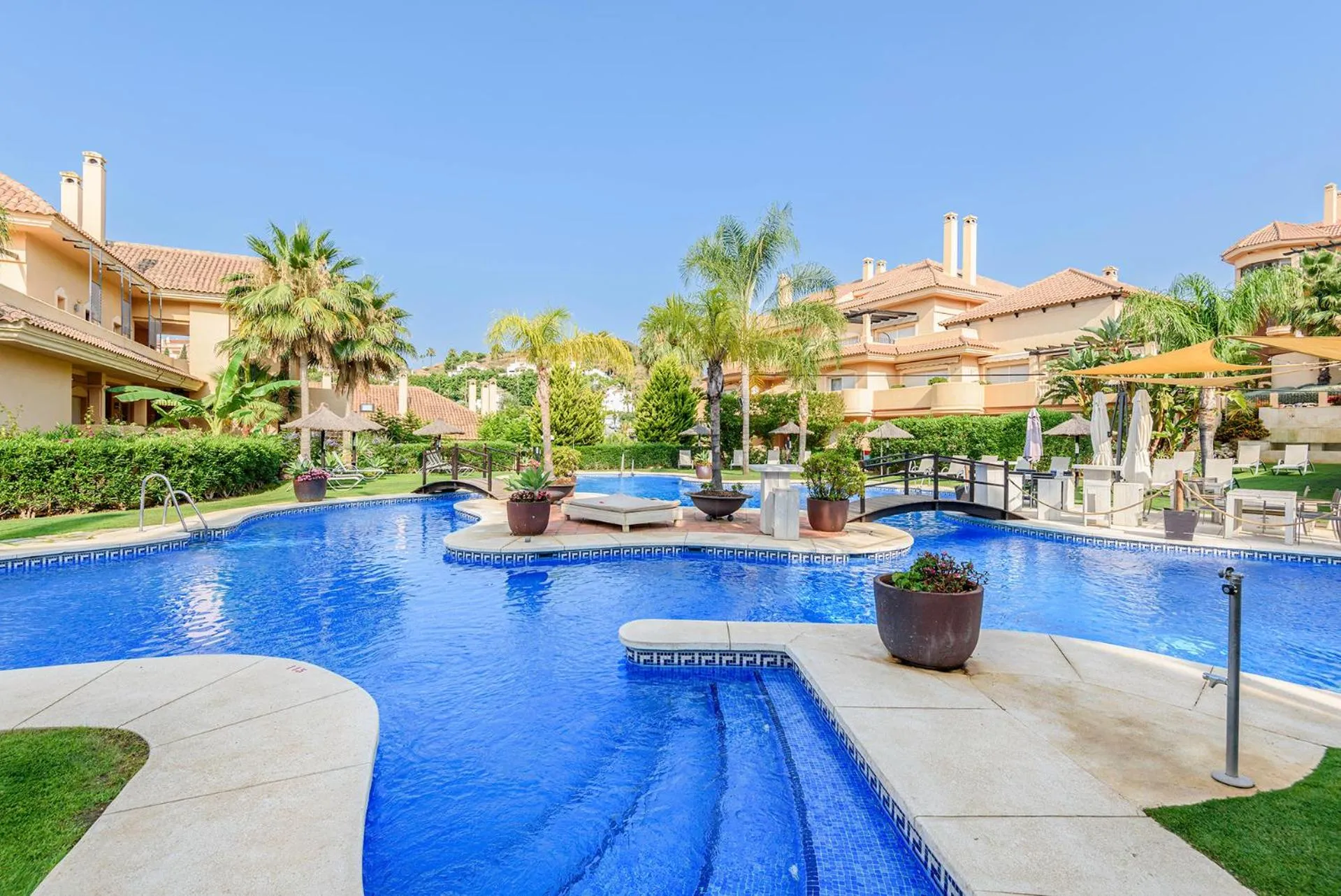 Swimming pool in Alcam Aloha Deluxe 42