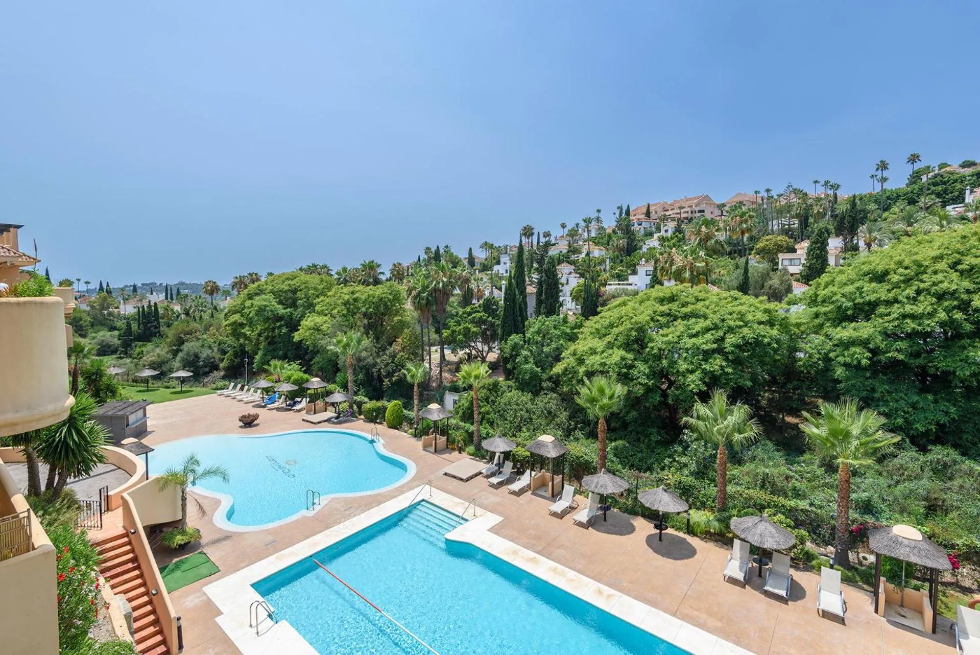 Swimming pool in Alcam Aloha Deluxe 42