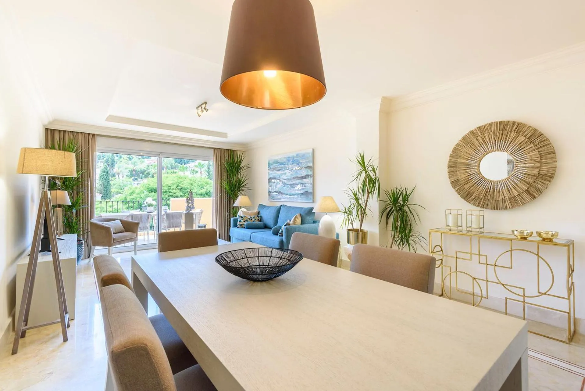 Living room in Alcam Aloha Deluxe 42