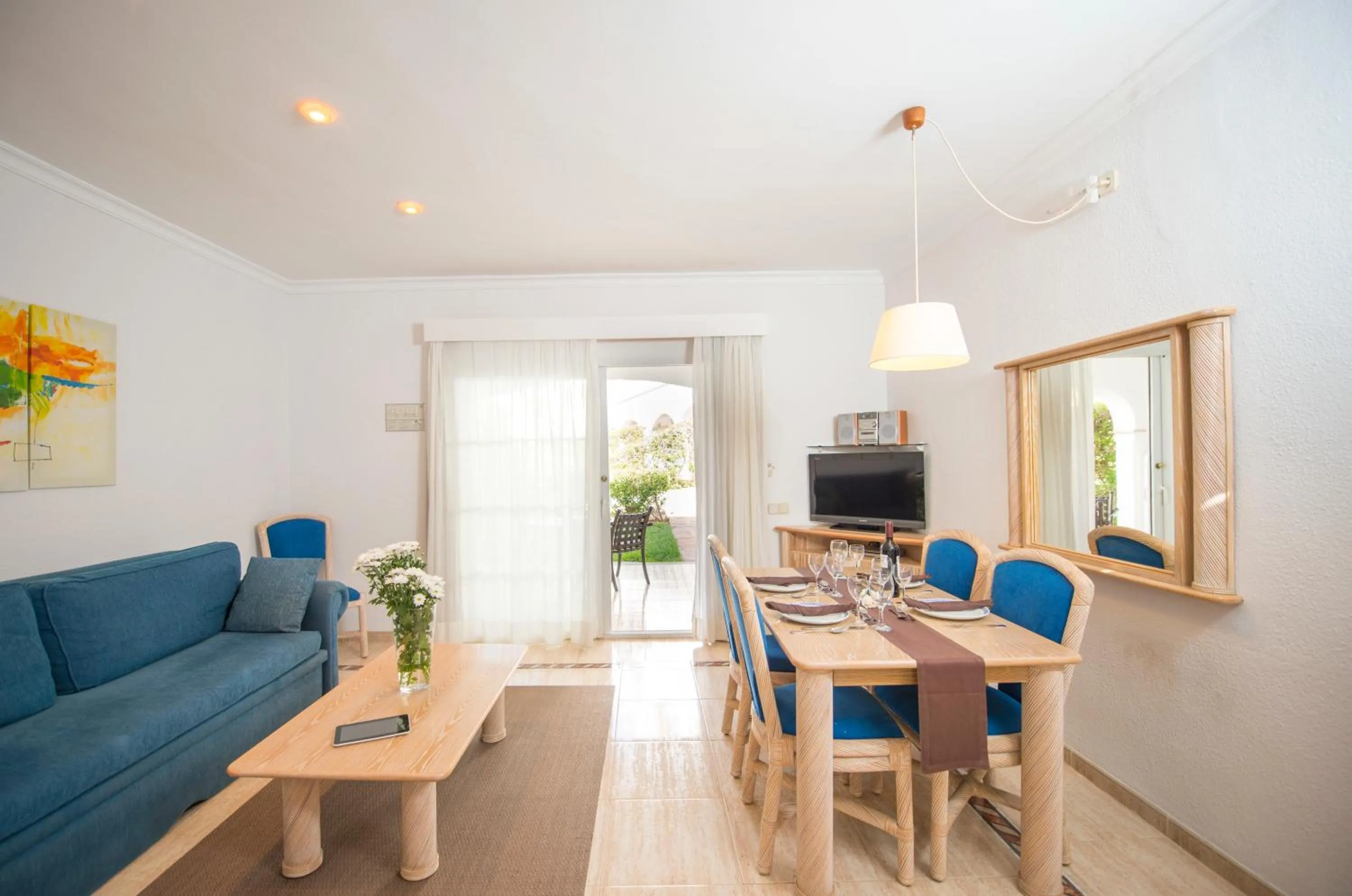 Day in Ona Village Cala d'Or