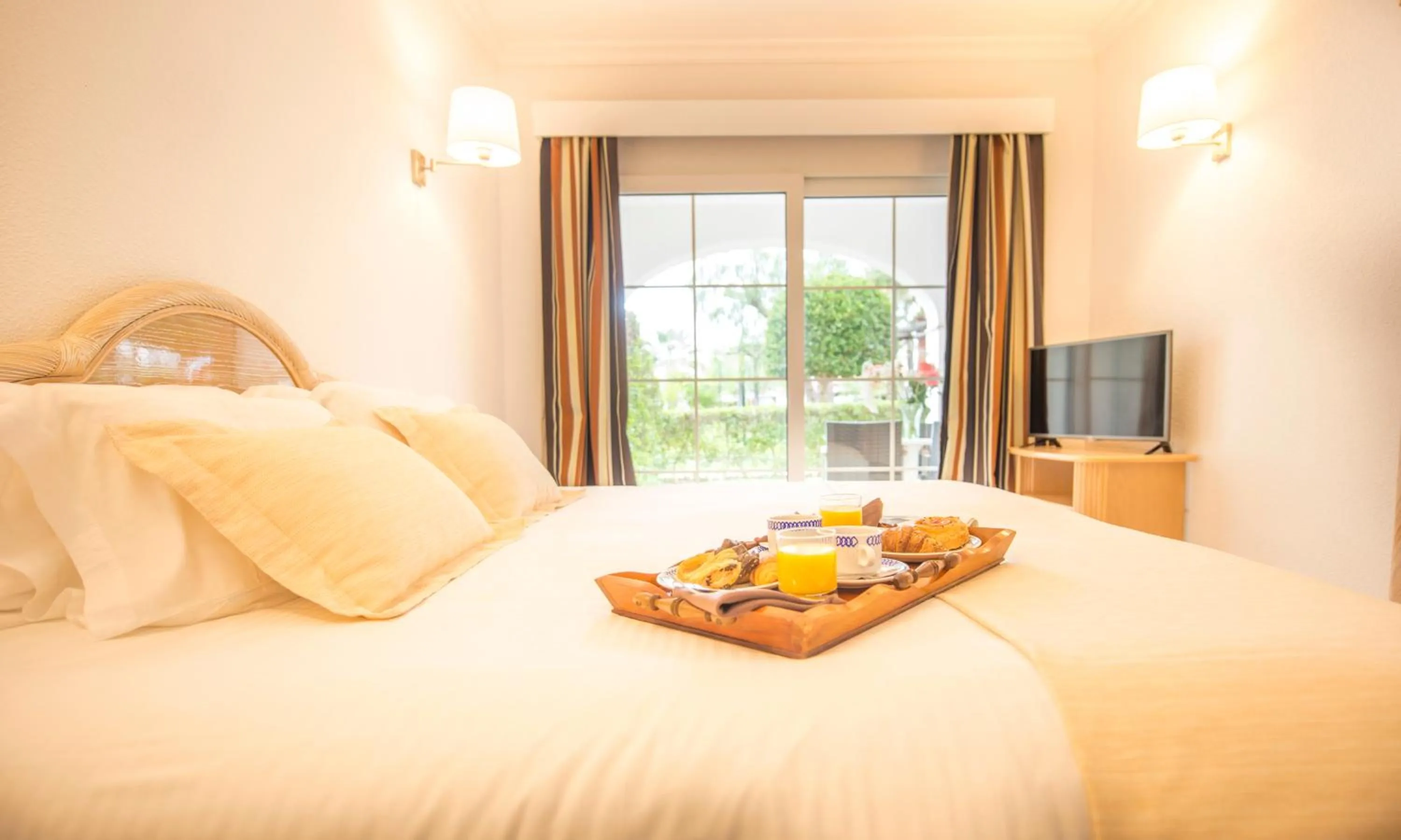 Day, Bed in Ona Village Cala d'Or