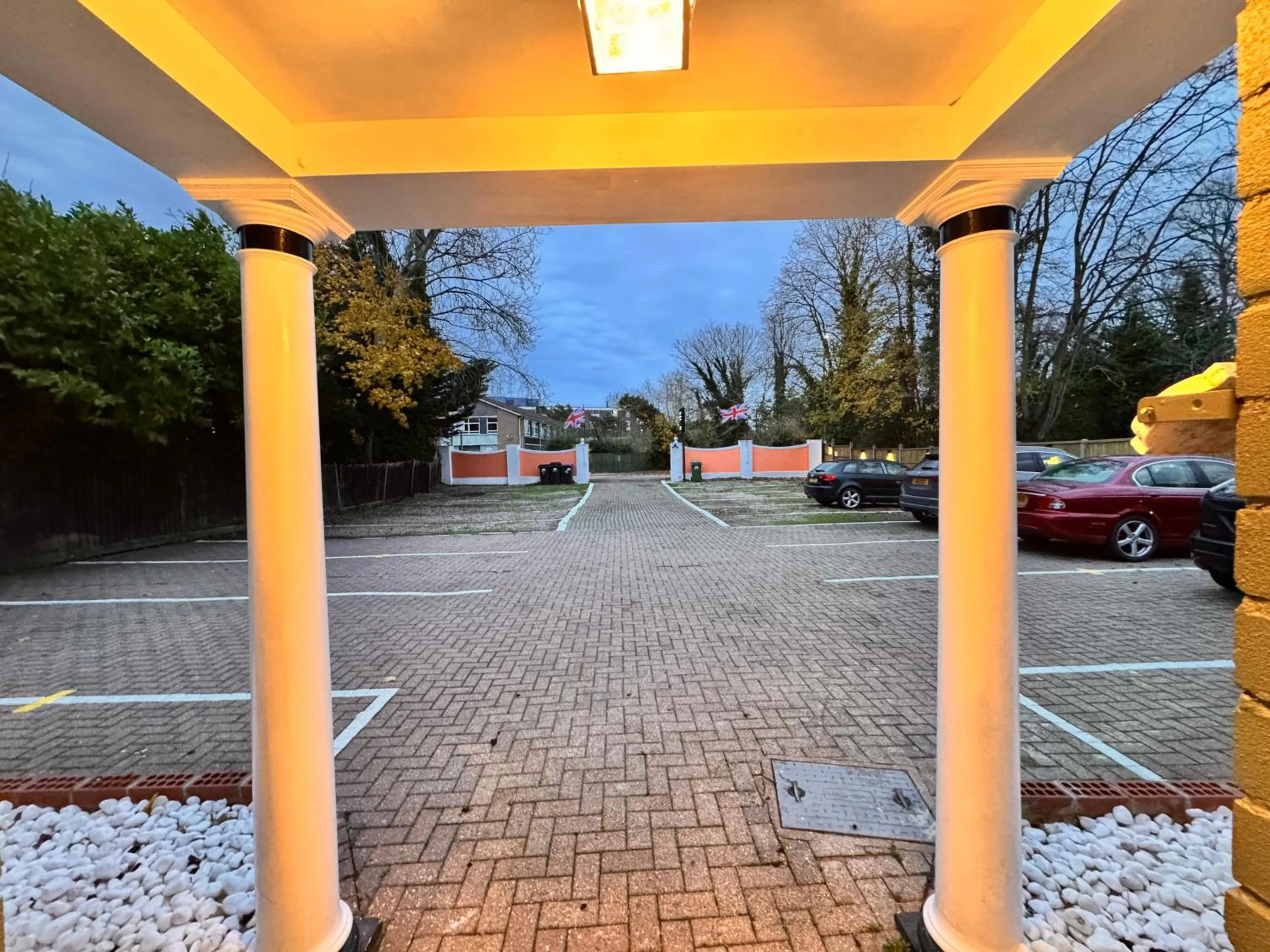 Property building in All Seasons Gatwick Guest House & Parking