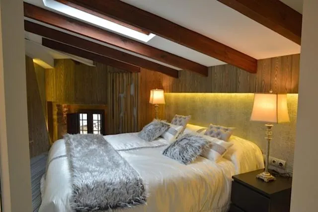 Photo of the whole room, Bed in Hotel Las Treixas