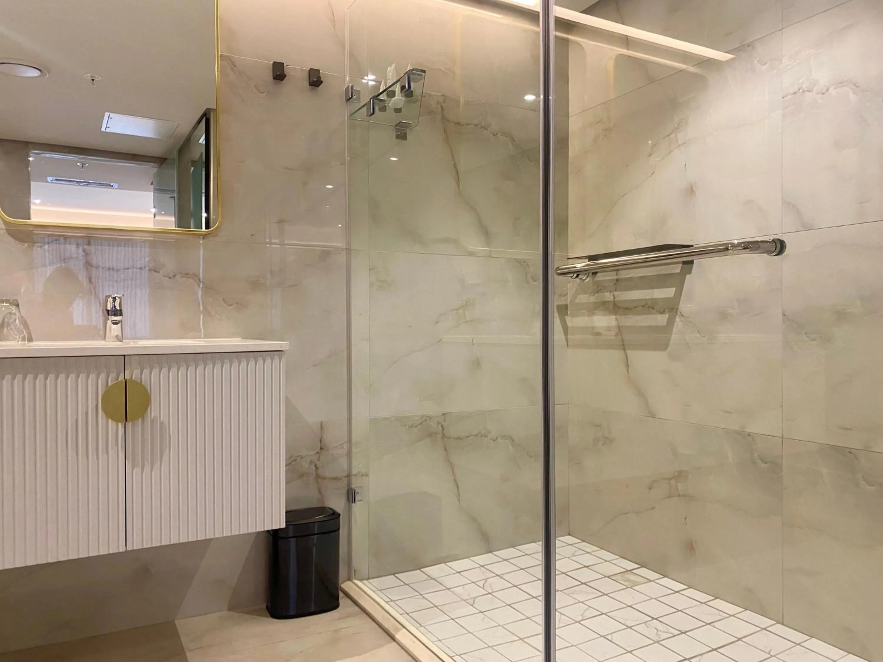 Shower in Coastlands Skye Hotel, Ridgeside, Umhlanga