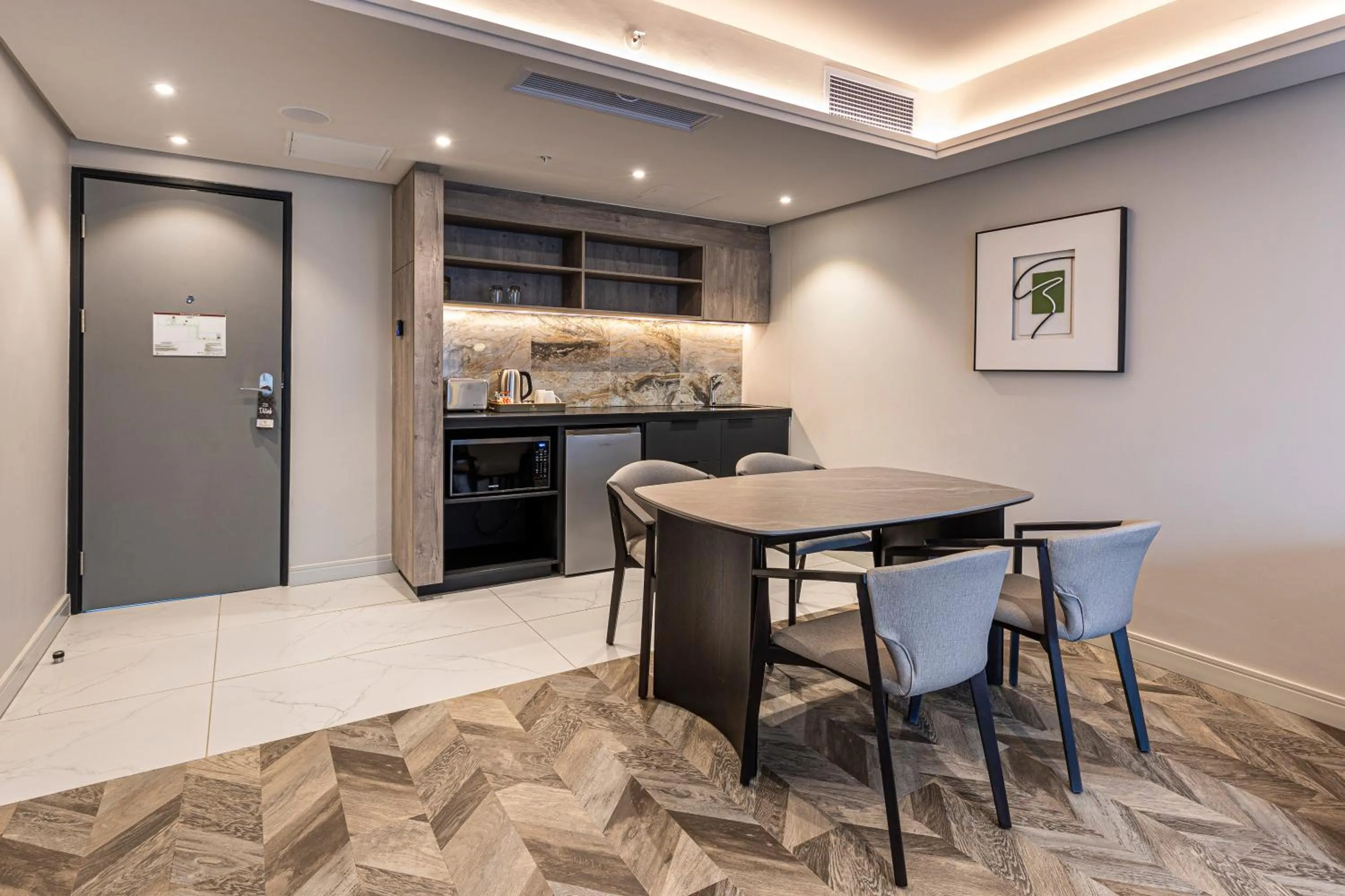 Coffee/tea facilities in Coastlands Skye Hotel, Ridgeside, Umhlanga