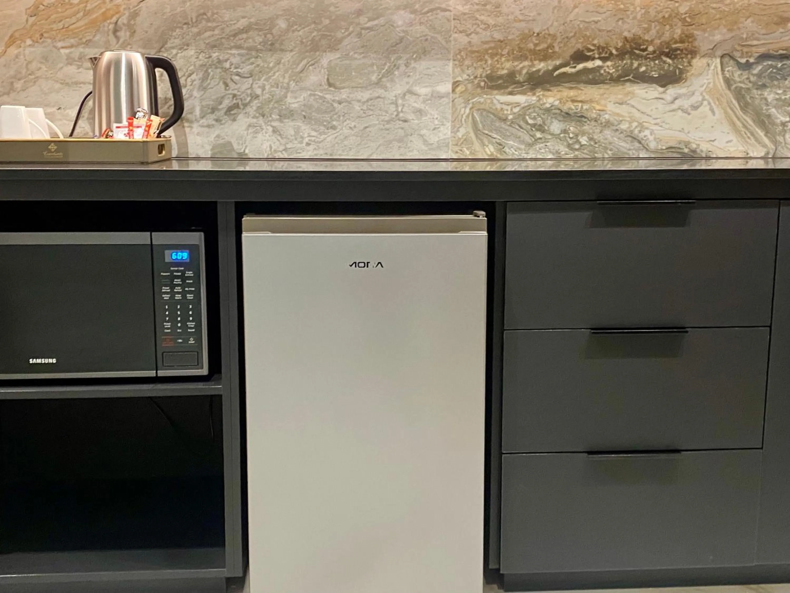 Coffee/tea facilities in Coastlands Skye Hotel, Ridgeside, Umhlanga