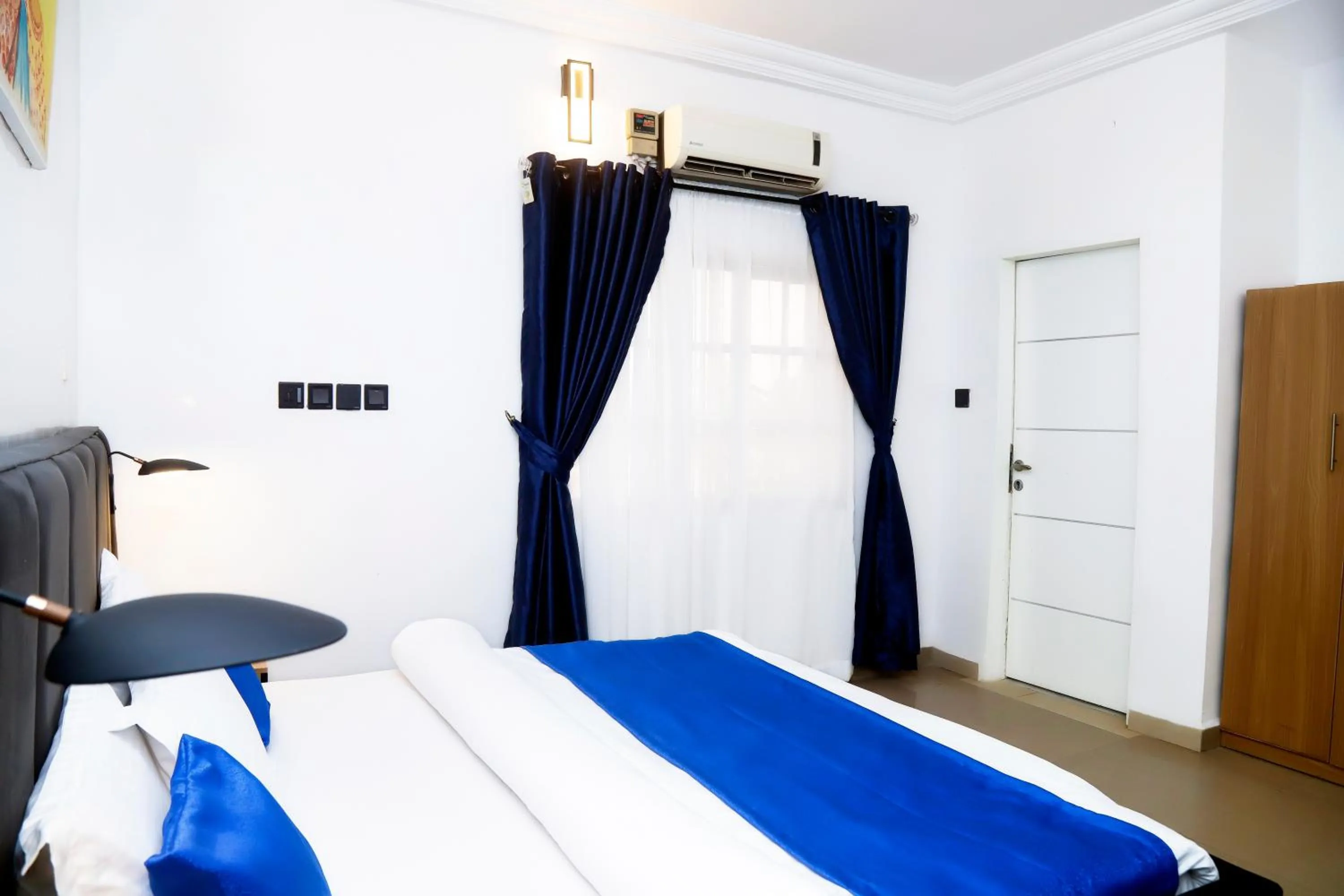 Bed in Western Dreams Hotel