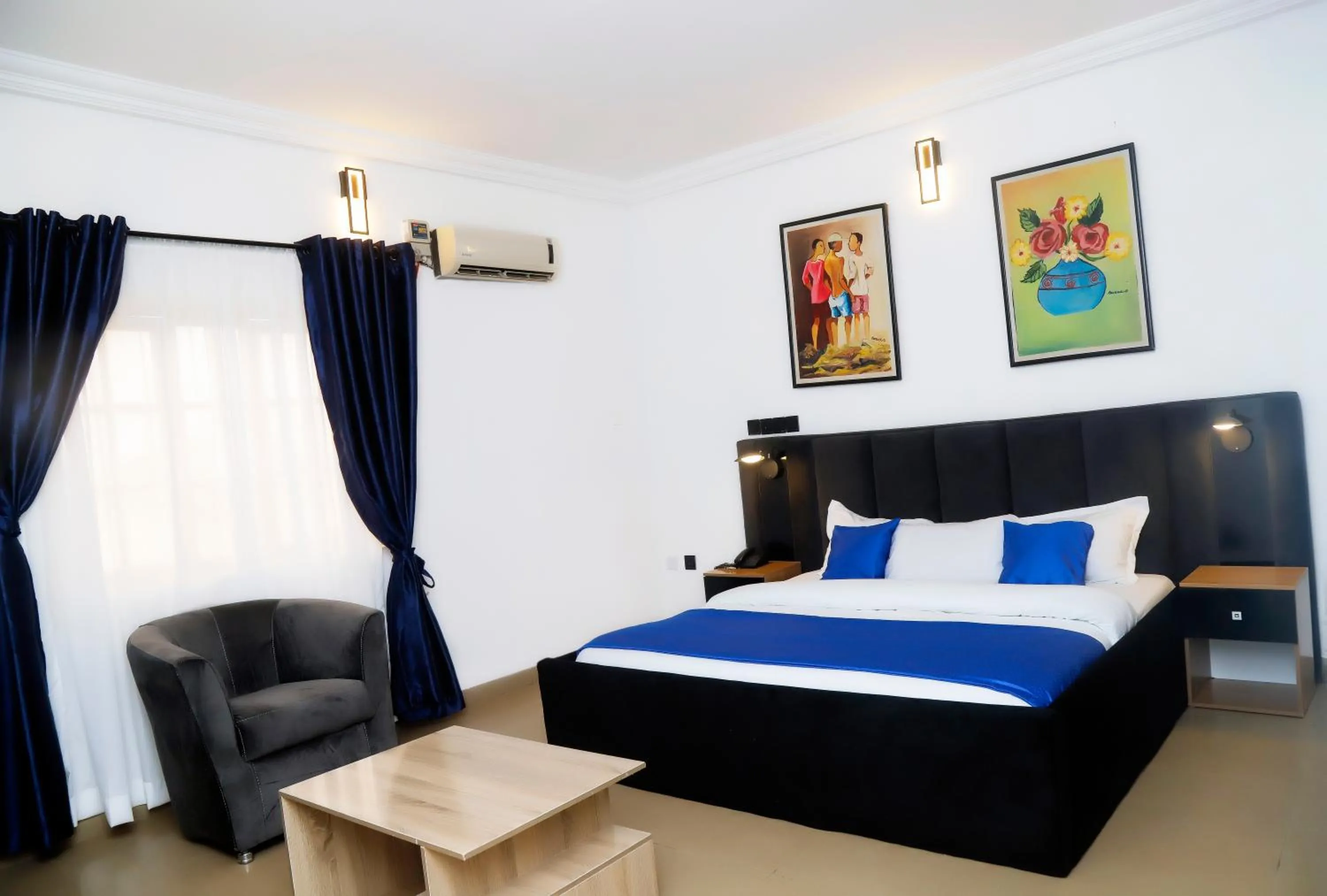 Bed in Western Dreams Hotel