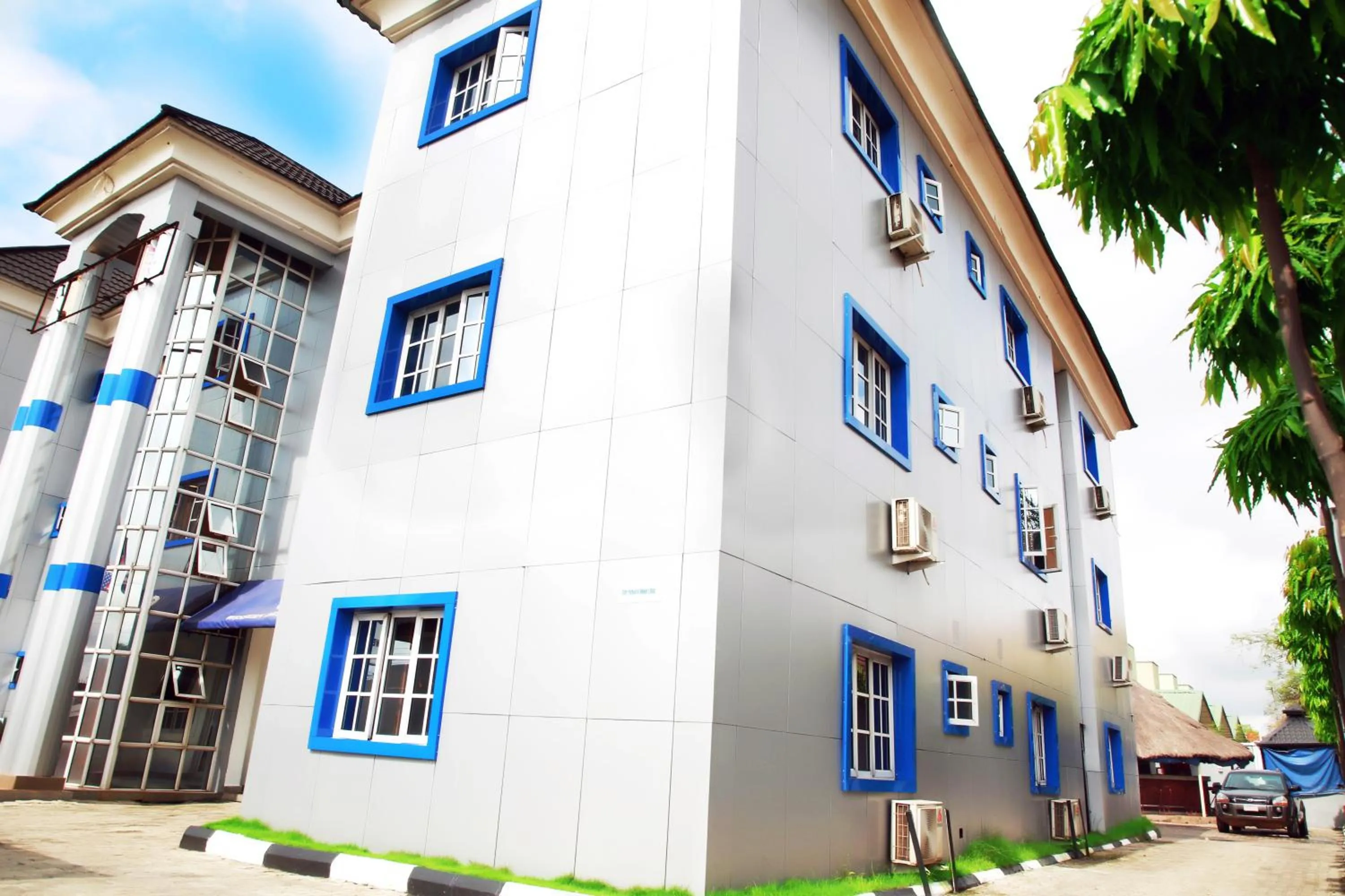 Property building in Western Dreams Hotel