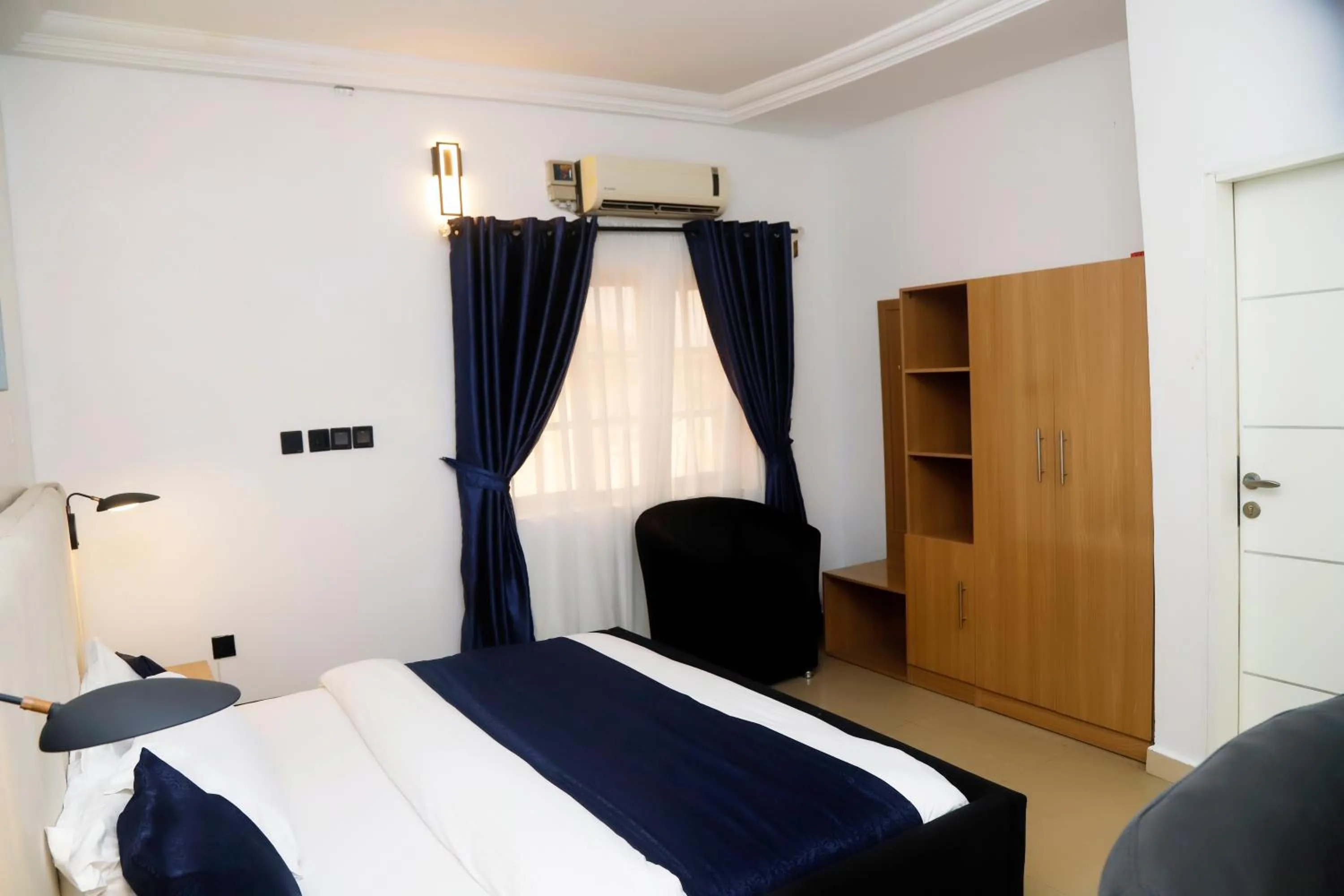 Bed in Western Dreams Hotel