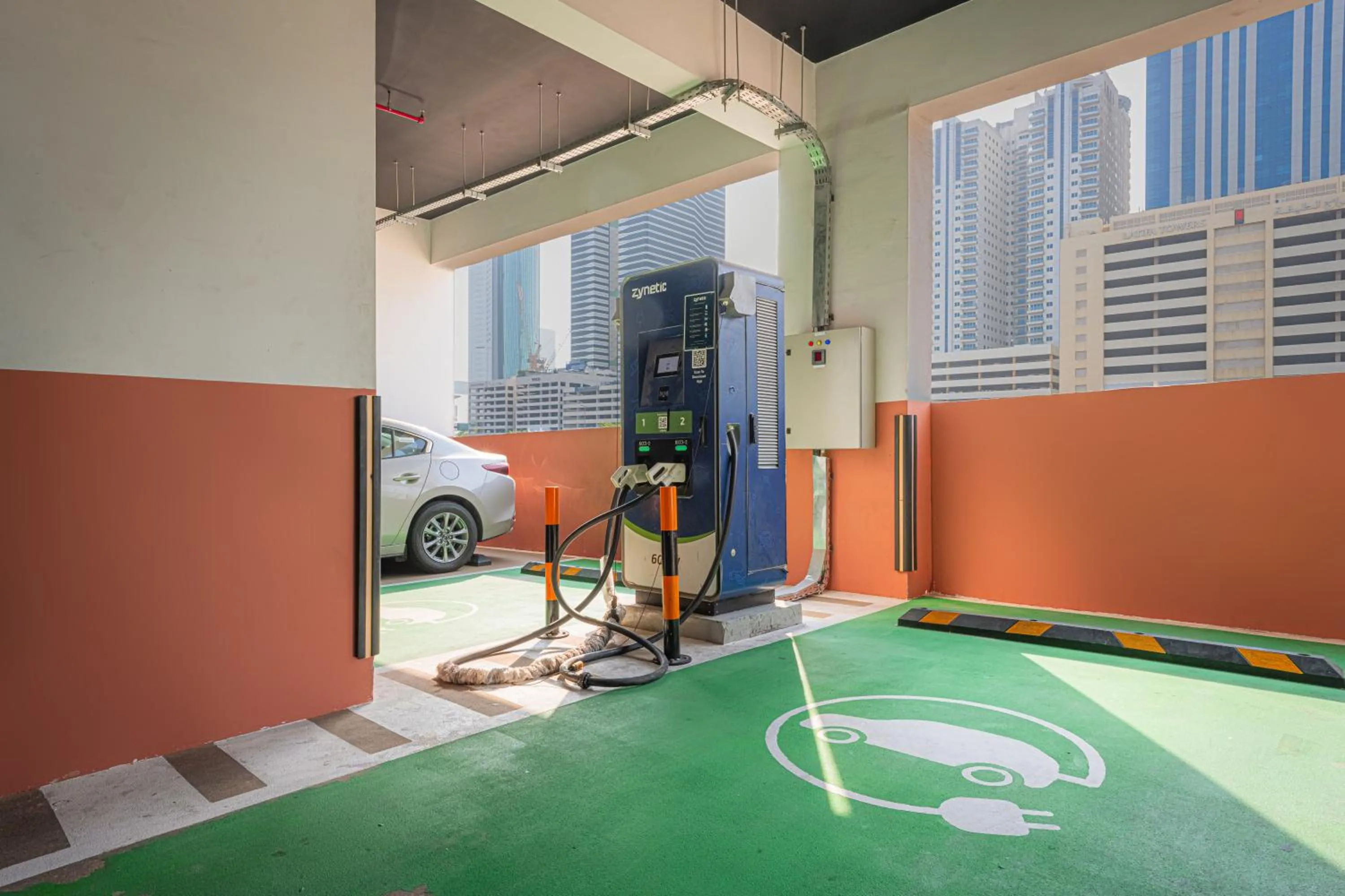 Parking in Shada Hotel Dubai - فندق شدا دبي