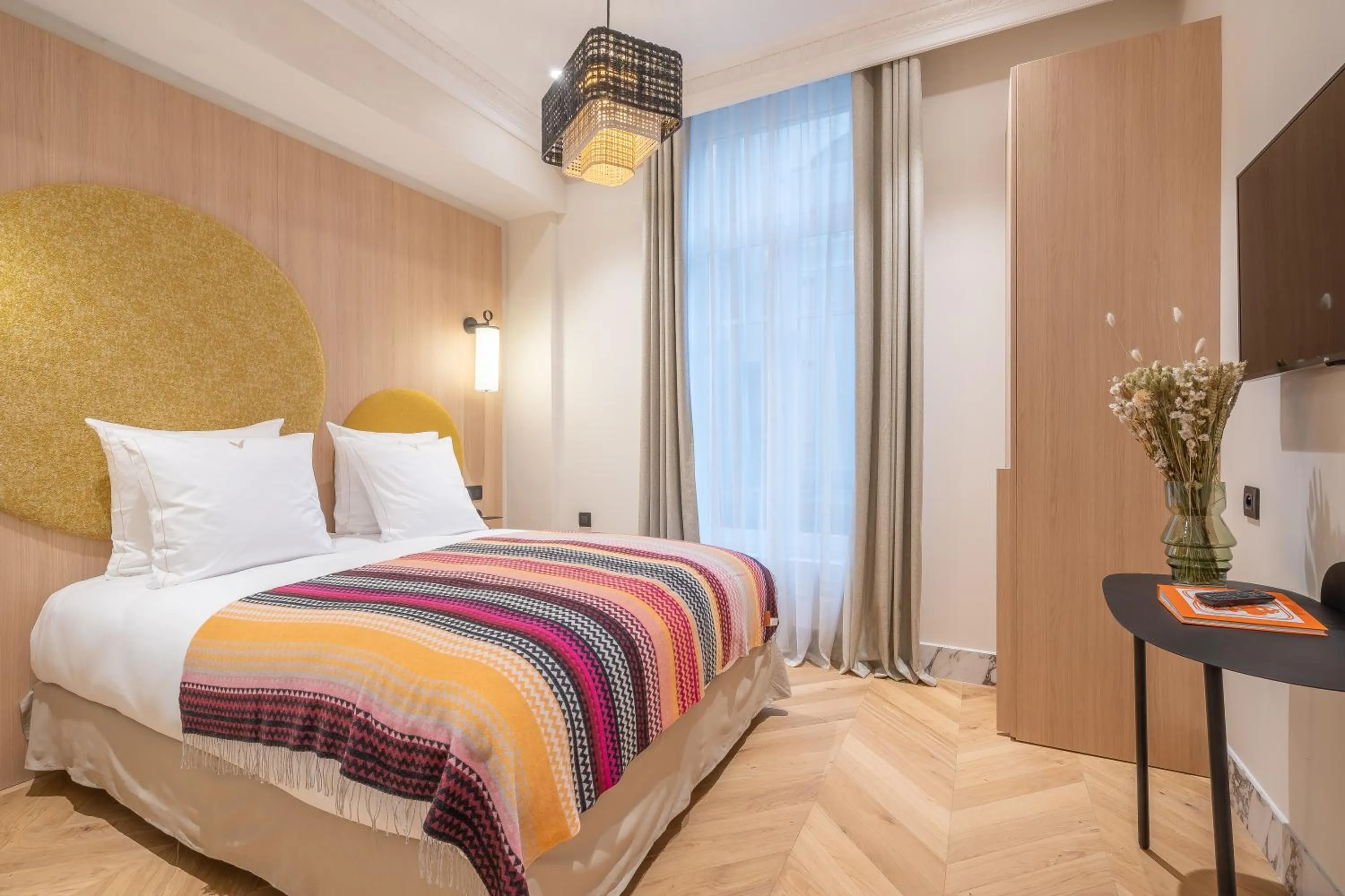 Bedroom, Bed in Yuna Saint-Germain-des-Prés - Serviced Apartments