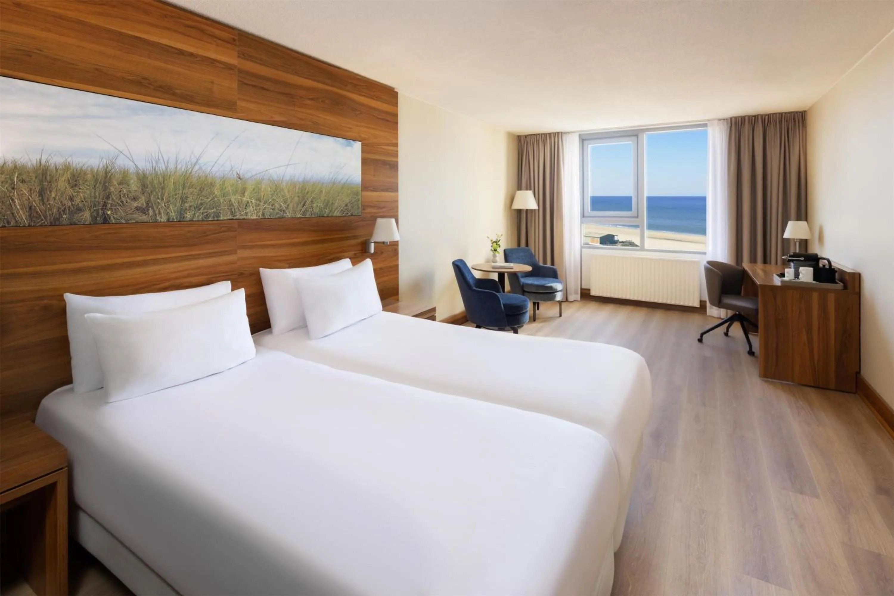 Bedroom, Bed in NH Zandvoort Hotel