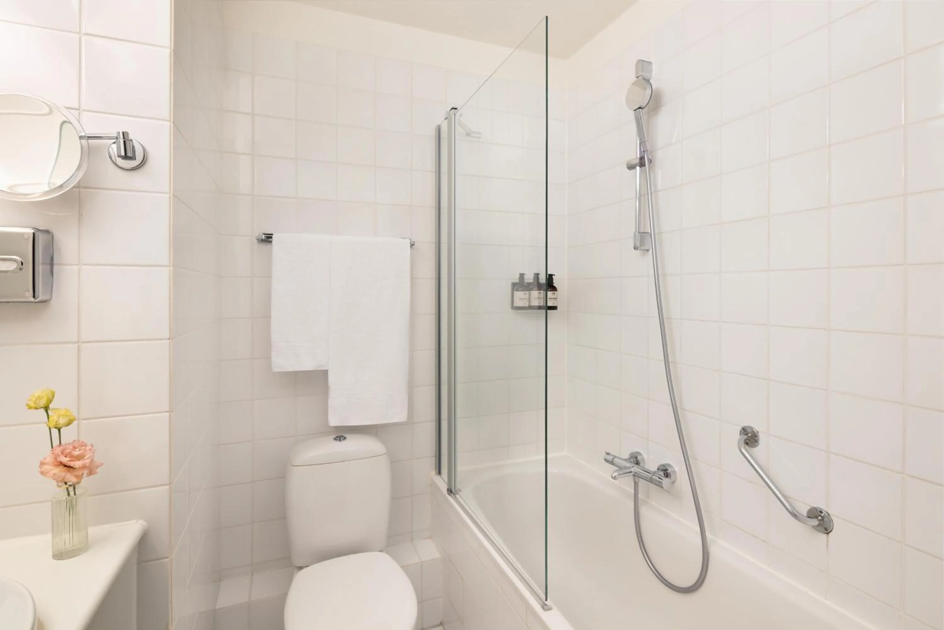 Bathroom in NH Zandvoort Hotel