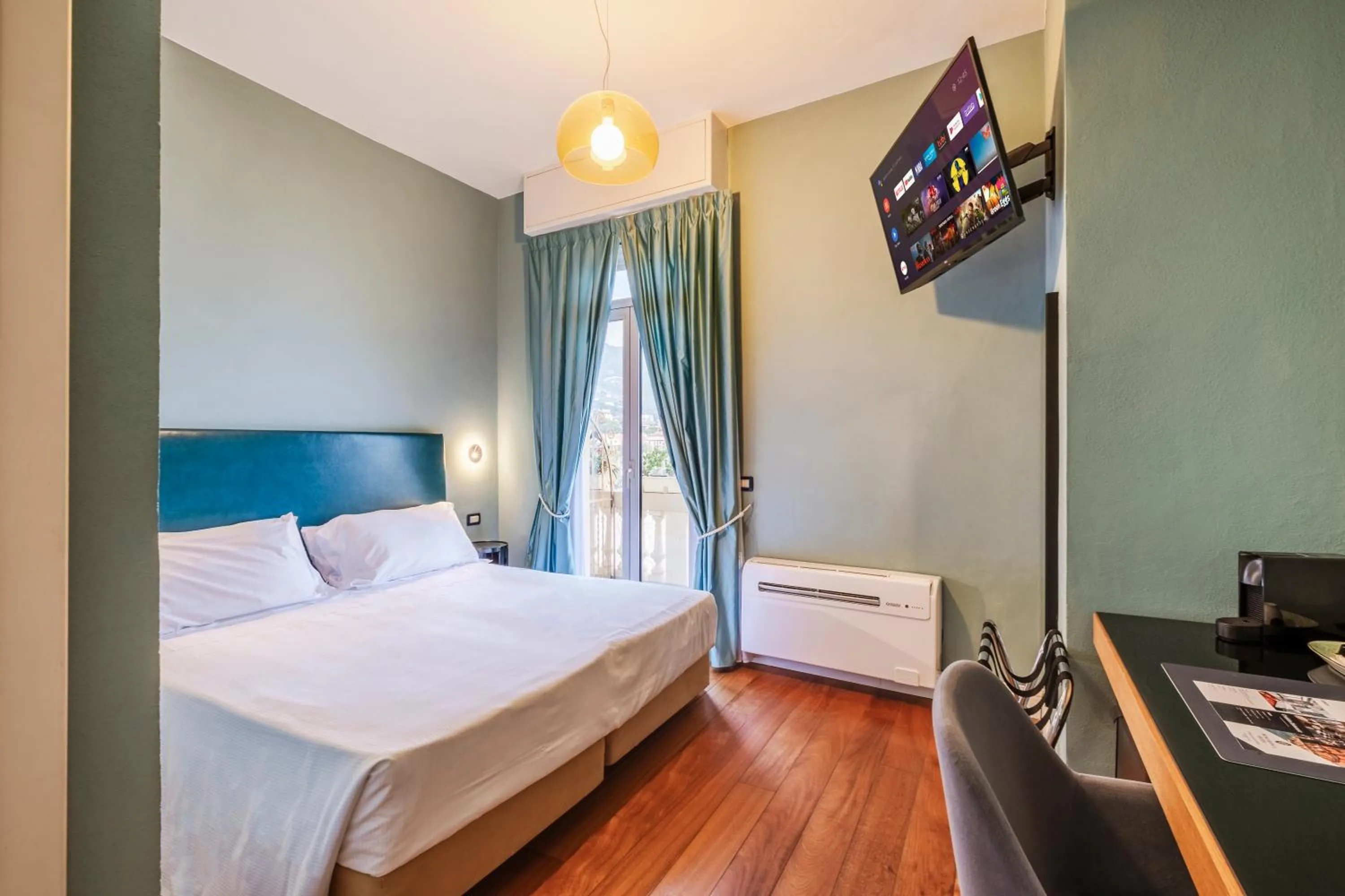 TV and multimedia in Rosabianca Boutique Hotel