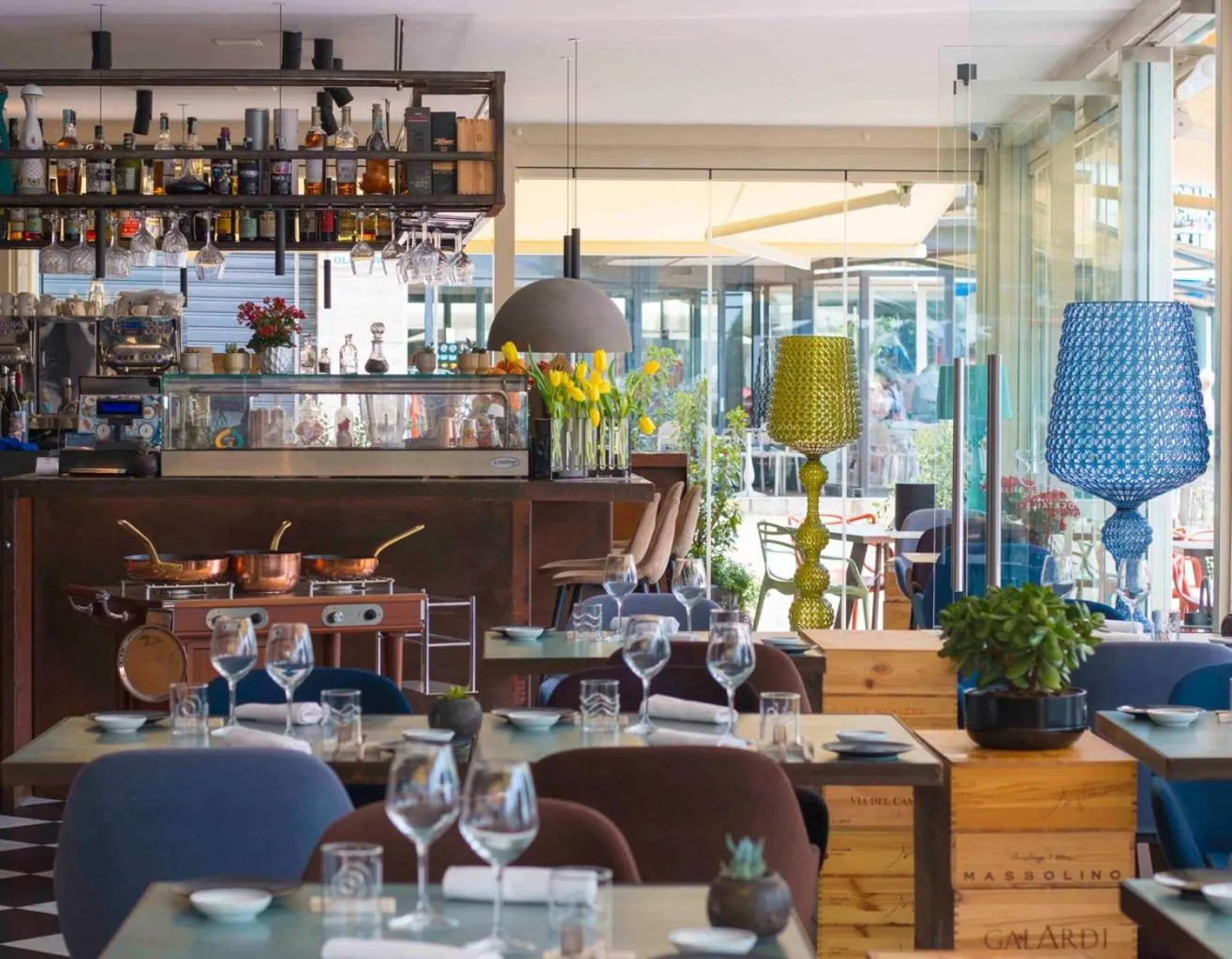 Restaurant/places to eat in Rosabianca Boutique Hotel