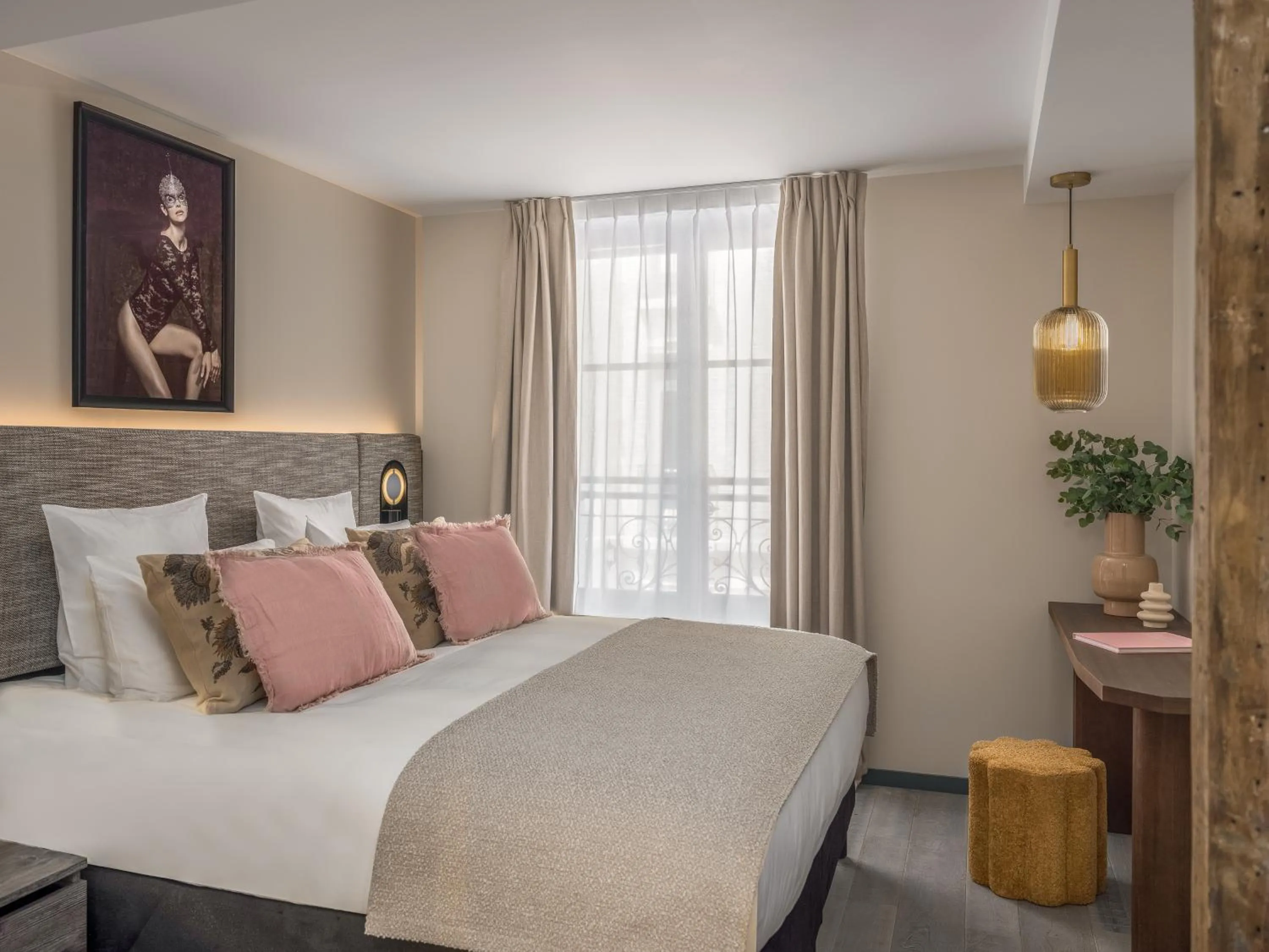 Bed in Boudoir des Muses