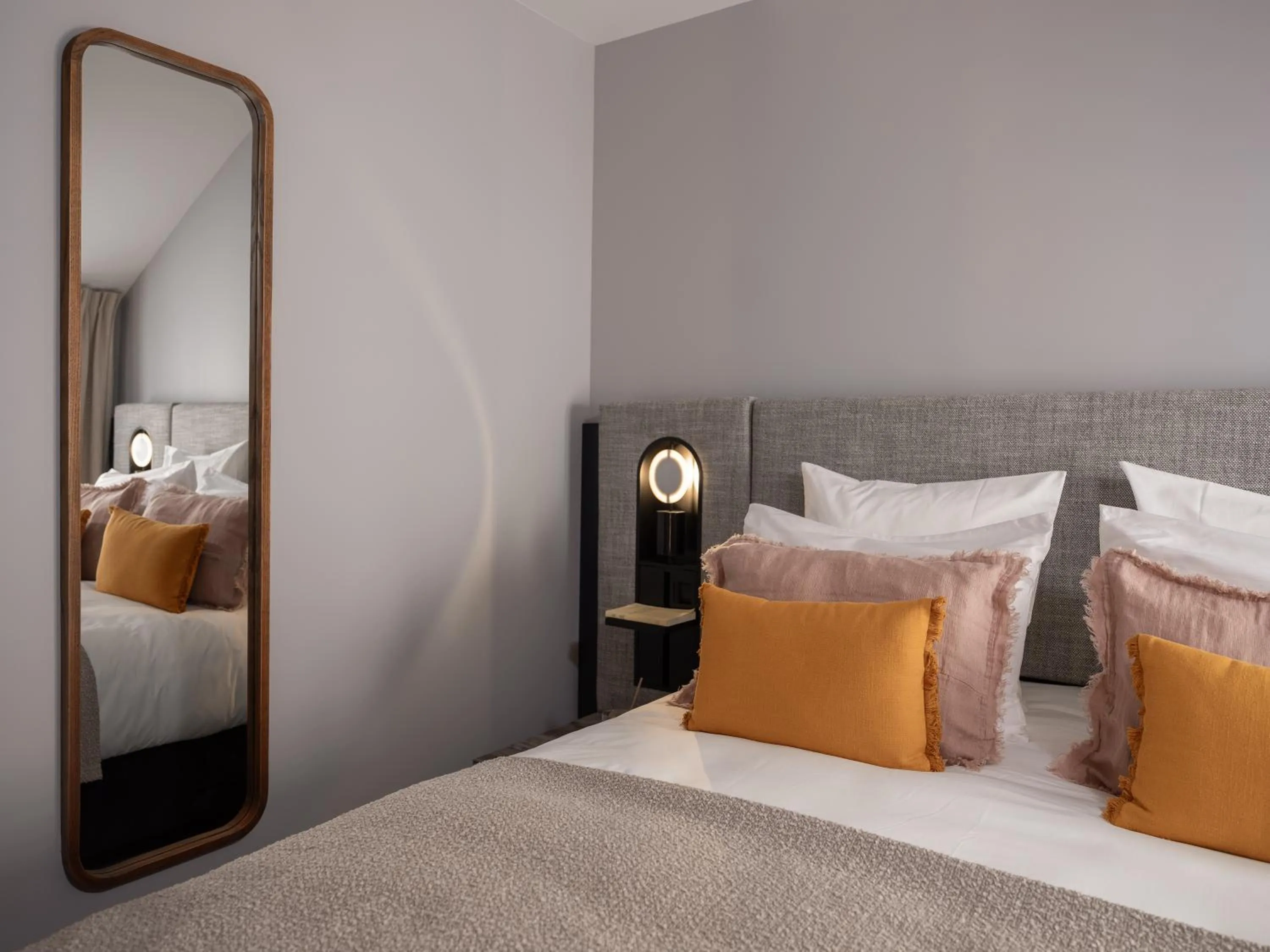 Bedroom, Bed in Boudoir des Muses