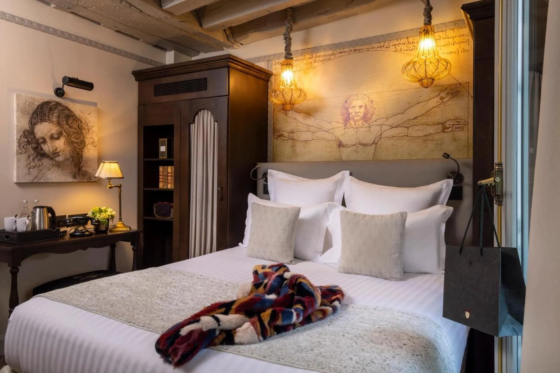 Bedroom, Bed in Hôtel Da Vinci & Spa