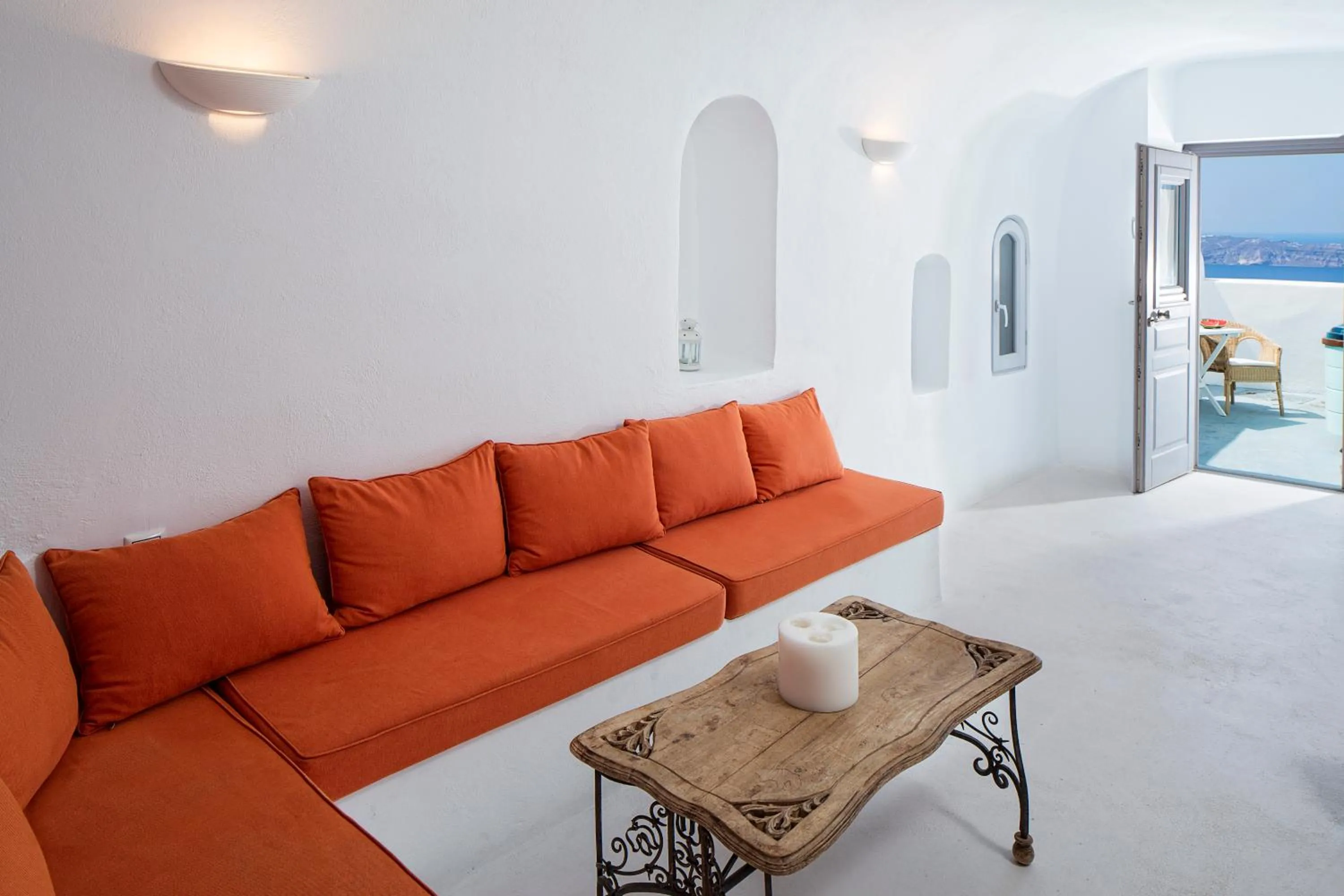 Living room, Bed in Gaia Villa