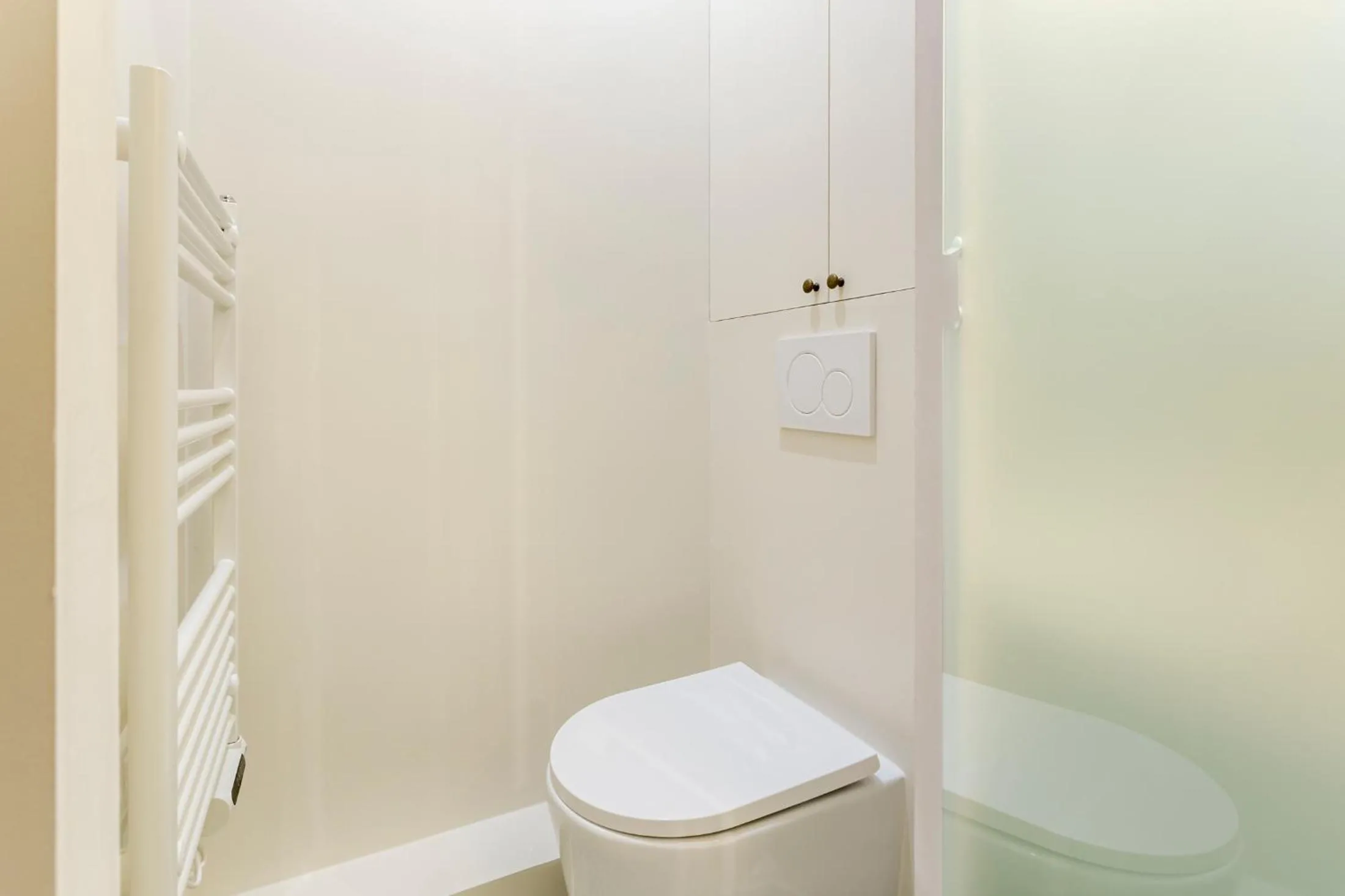 Toilet in Habitat Parisien - Bourse Feydeau