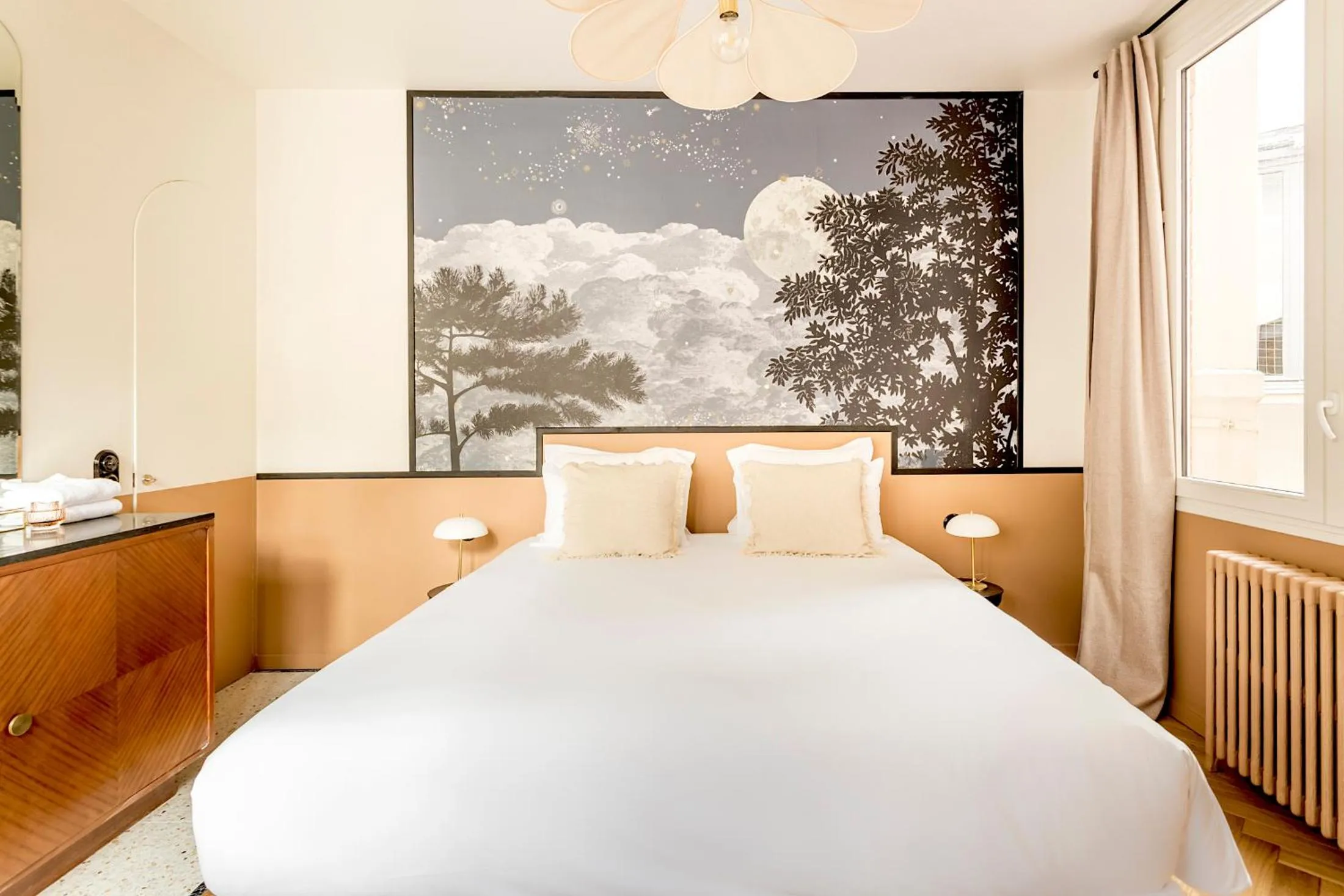 Bed in Habitat Parisien - Bourse Feydeau