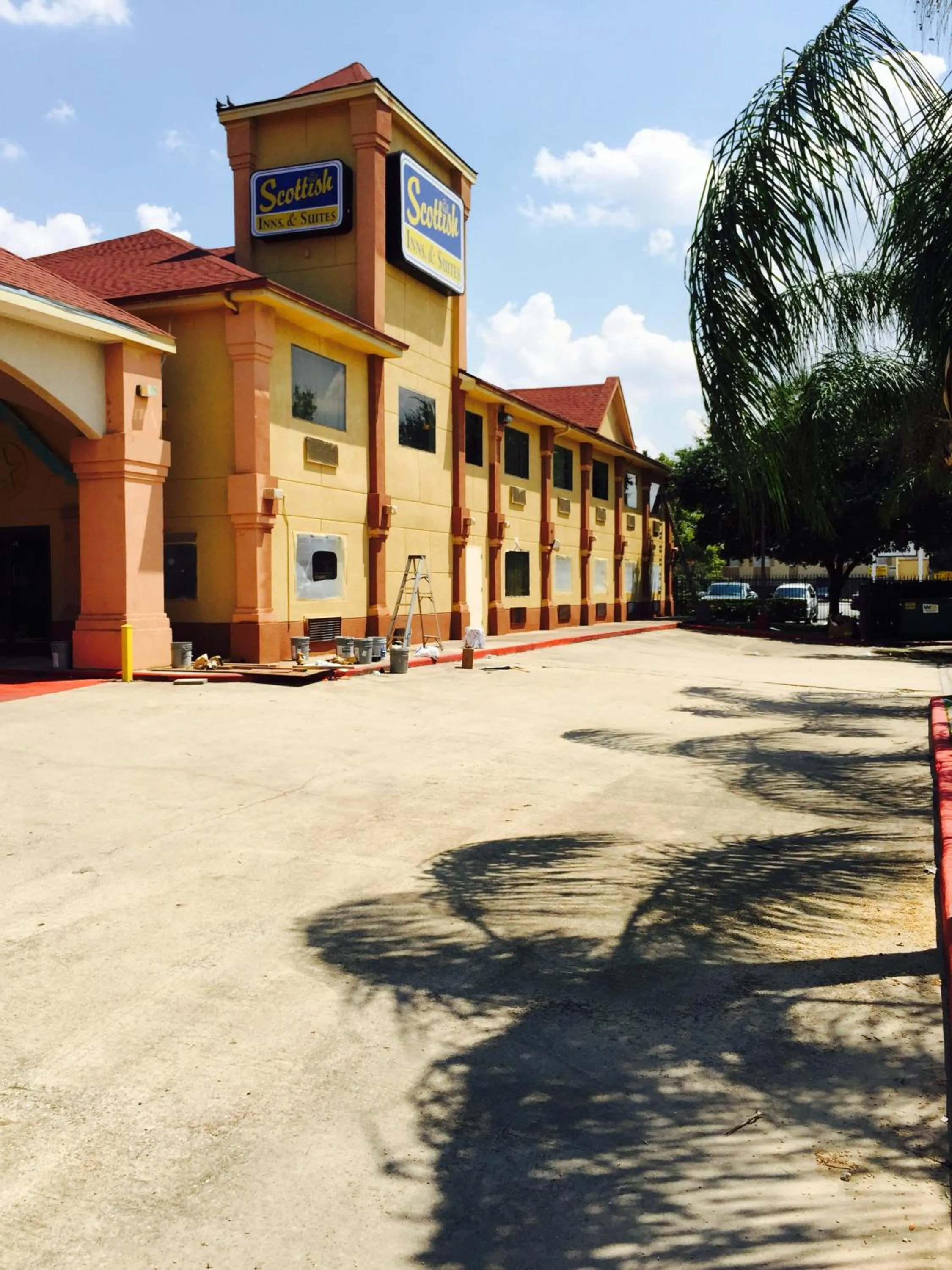 Scottish Inn & Suites Hobby Airport