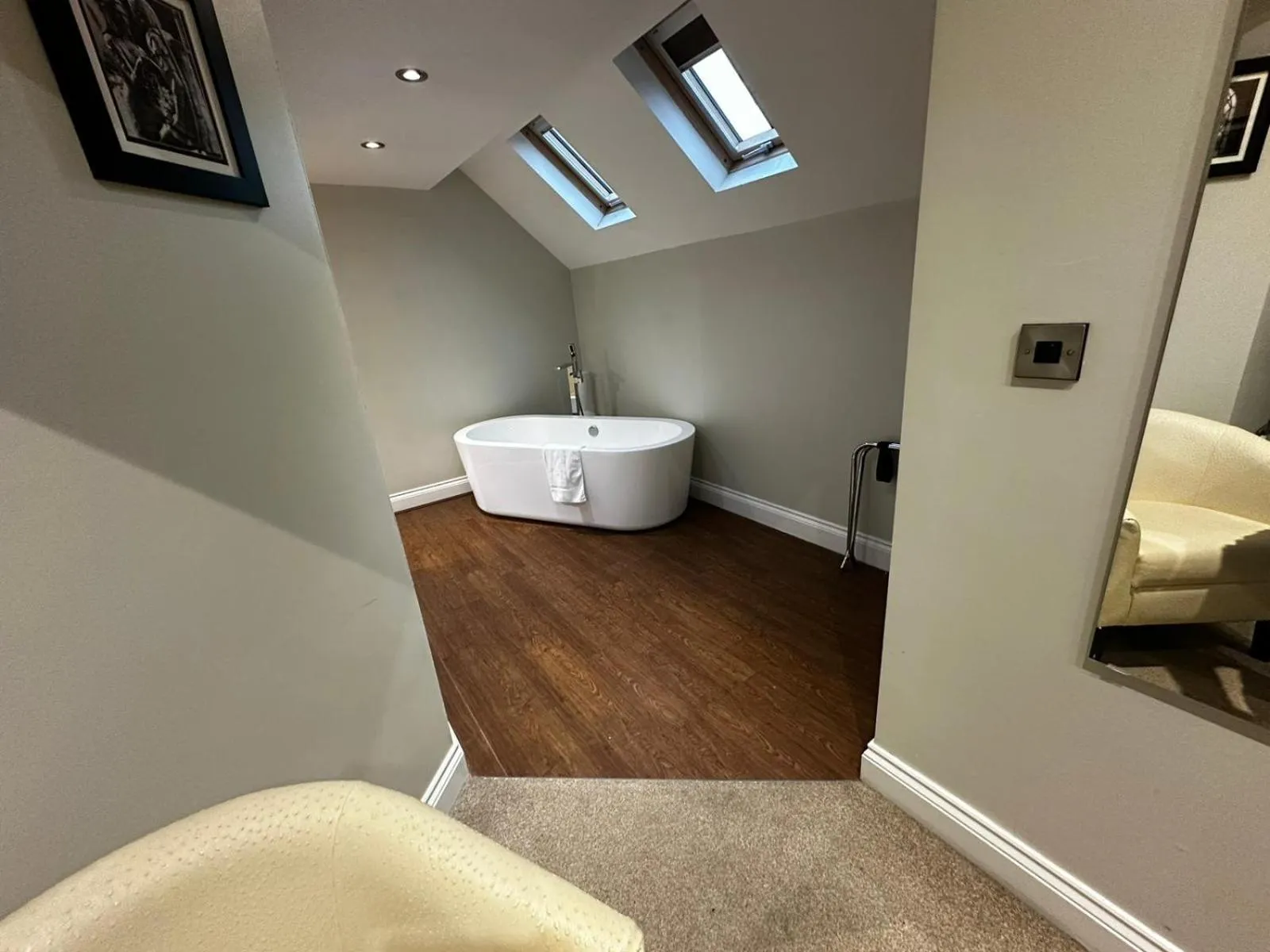 Bathroom in The Maypole at Wellow