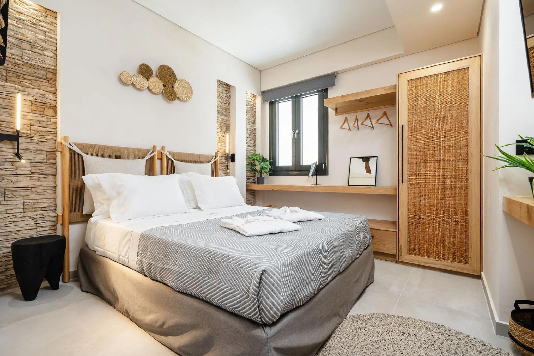 Bedroom, Bed in Legato Spa Suites