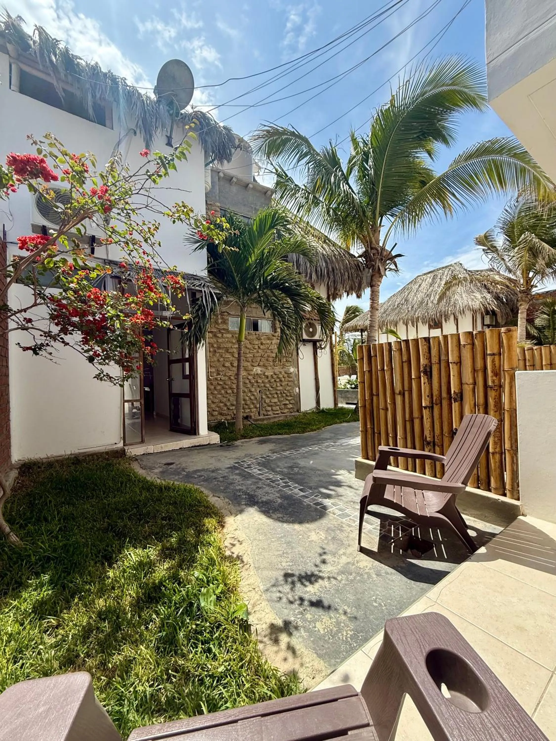 Patio in Hotel Puerto Antiguo