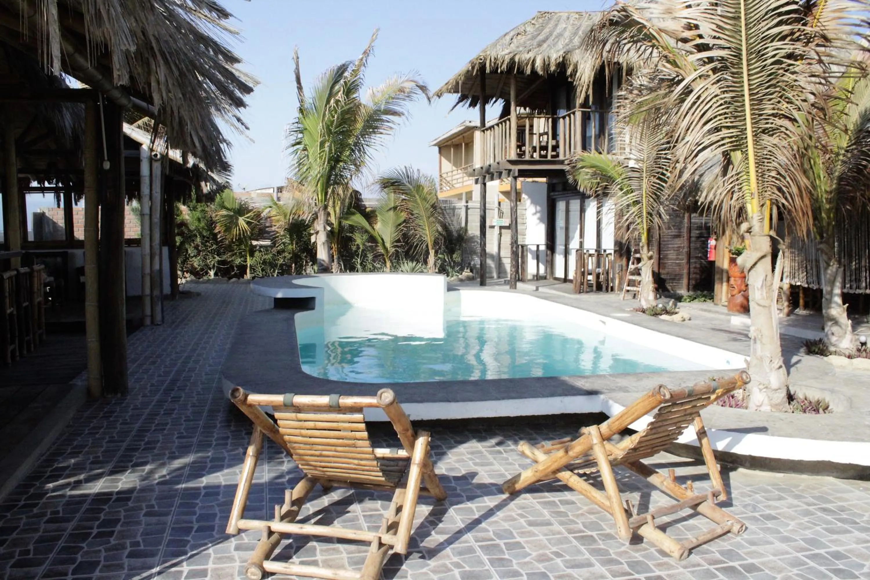 Swimming pool in Hotel Puerto Antiguo